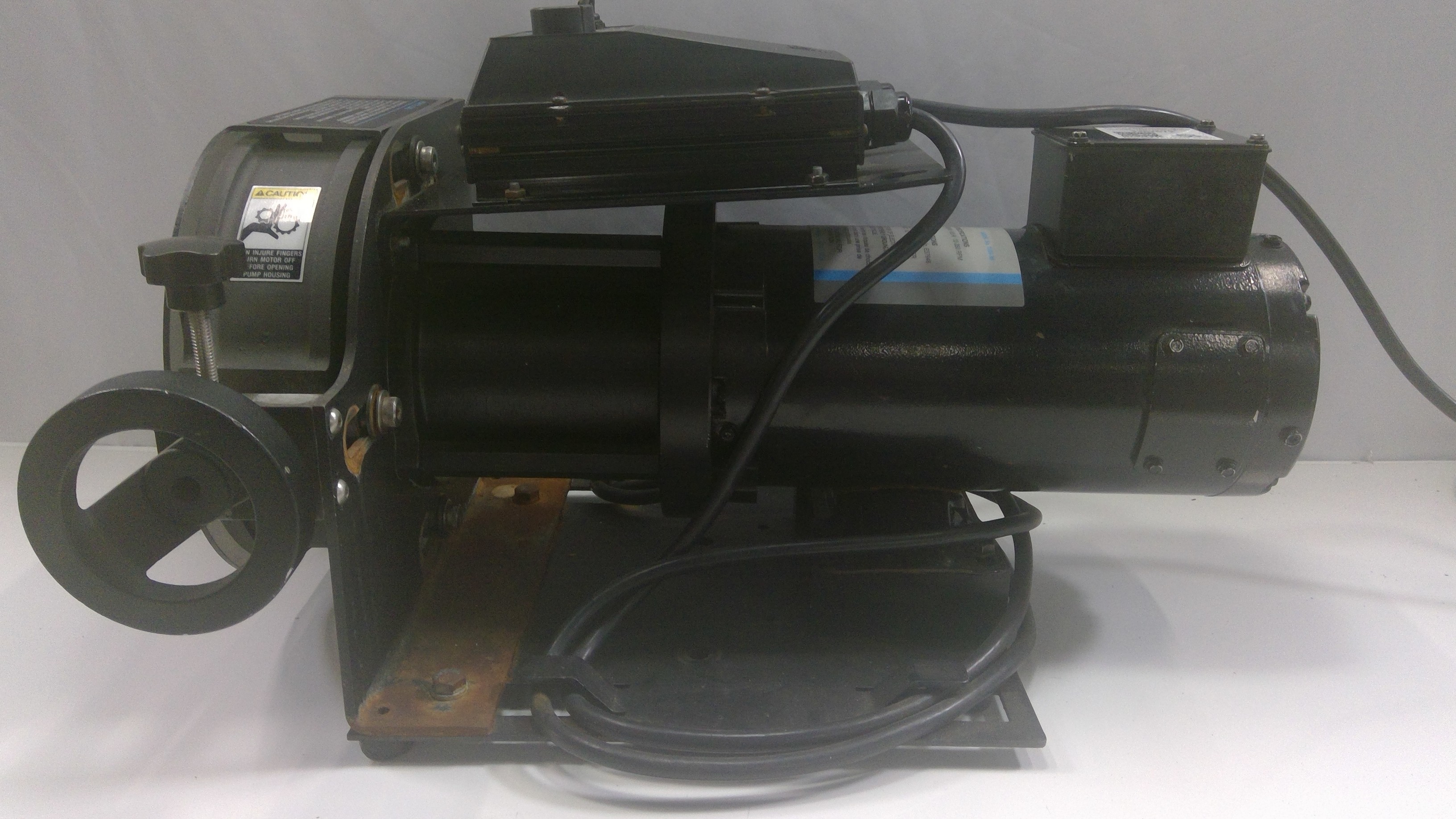 MasterFlex 7585-30 Peristaltic Pump With Speed Control Used in Labs