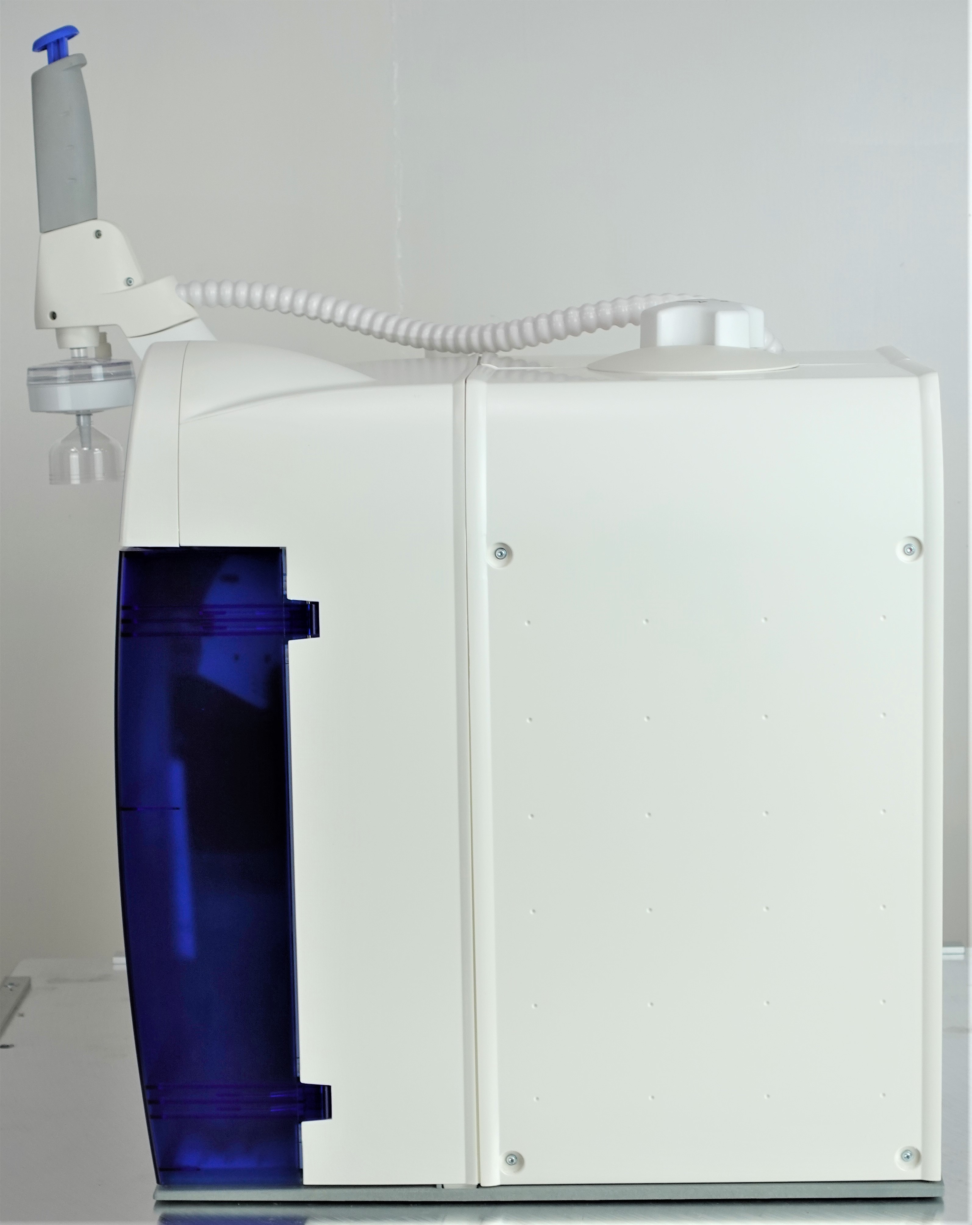 Milli-Q Direct 8 Water Purification System with UV Photooxidation