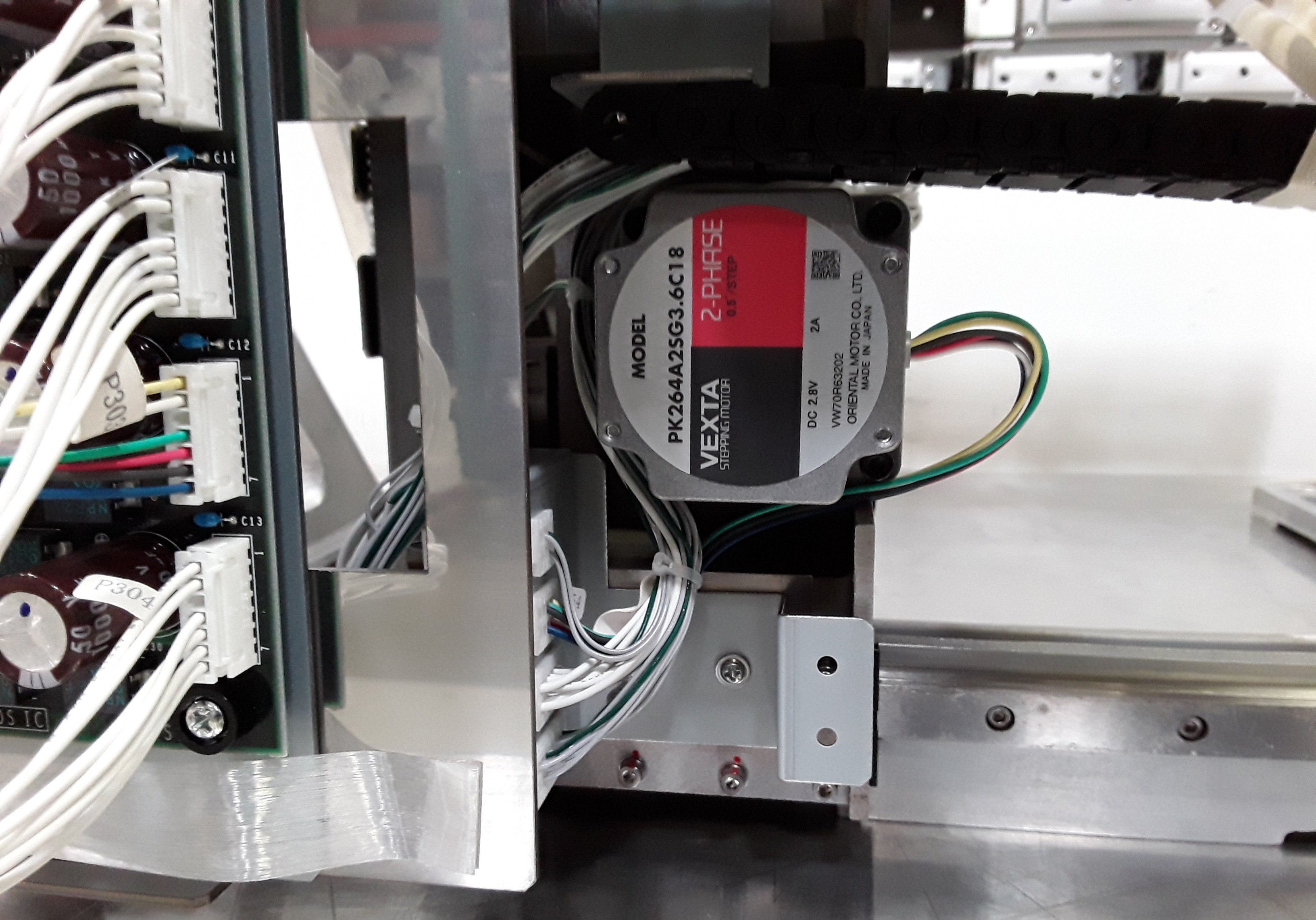 Hitachi 625-0291 Autosampler Assembly for DNA Sequencing - Parts Only