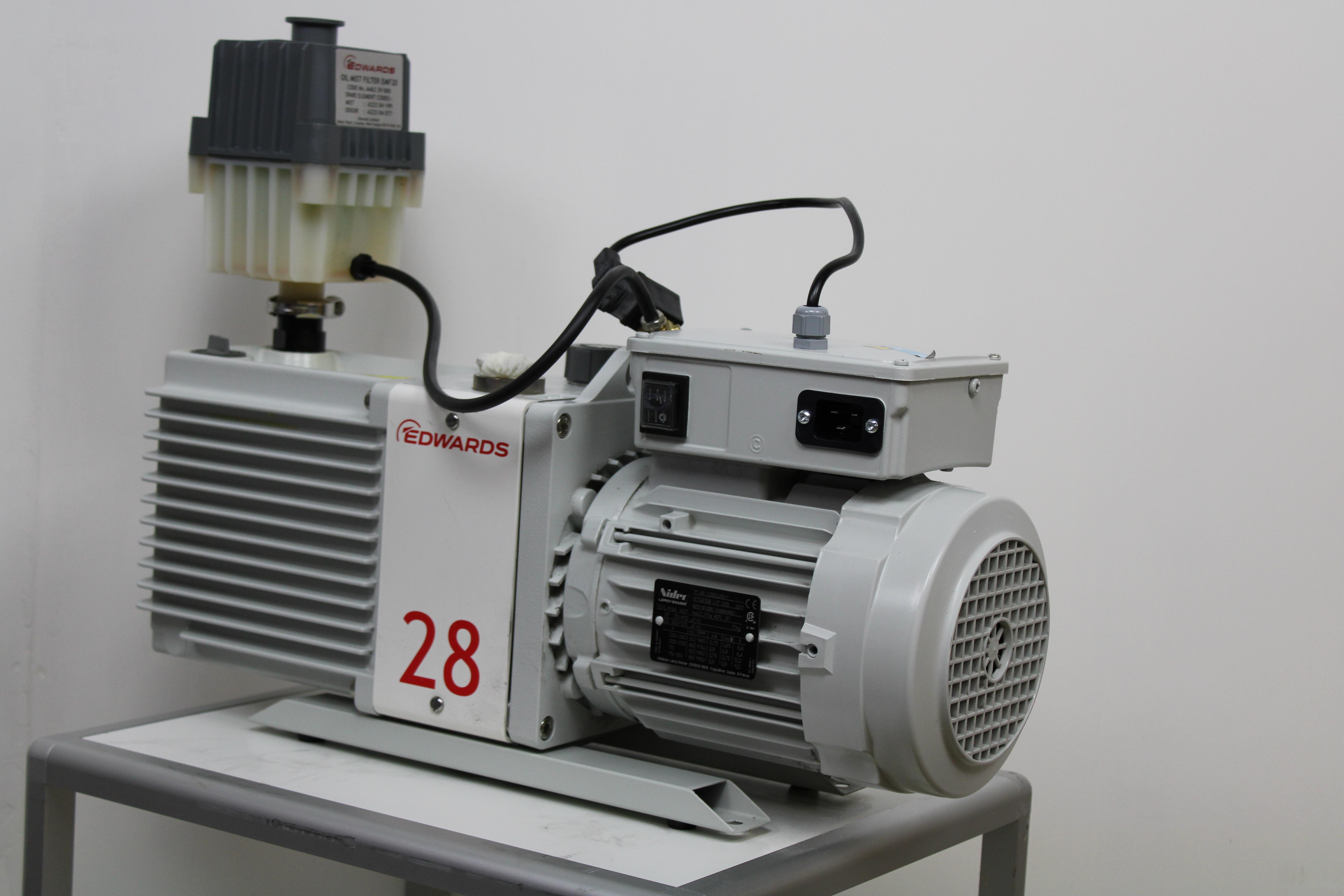 Edwards E2M28 Vacuum Pump Used 230V 50/60Hz Fast Quiet Industrial Pumping