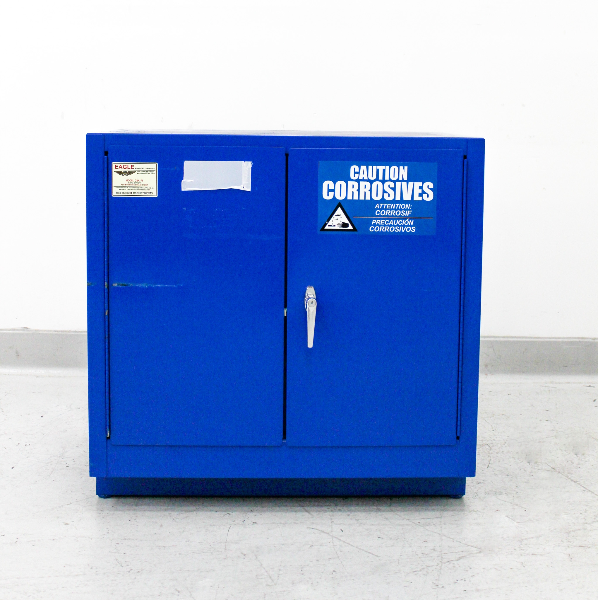 Eagle CRA-71 Acid Corrosives Storage Cabinet 22 Gal Manual Close Blue