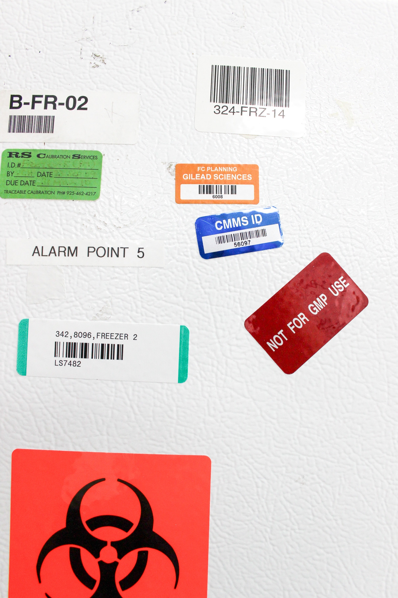 Kenmore 253.21111104 Commercial Freezer -26C, 4 Shelves, Space-Saving UPRT