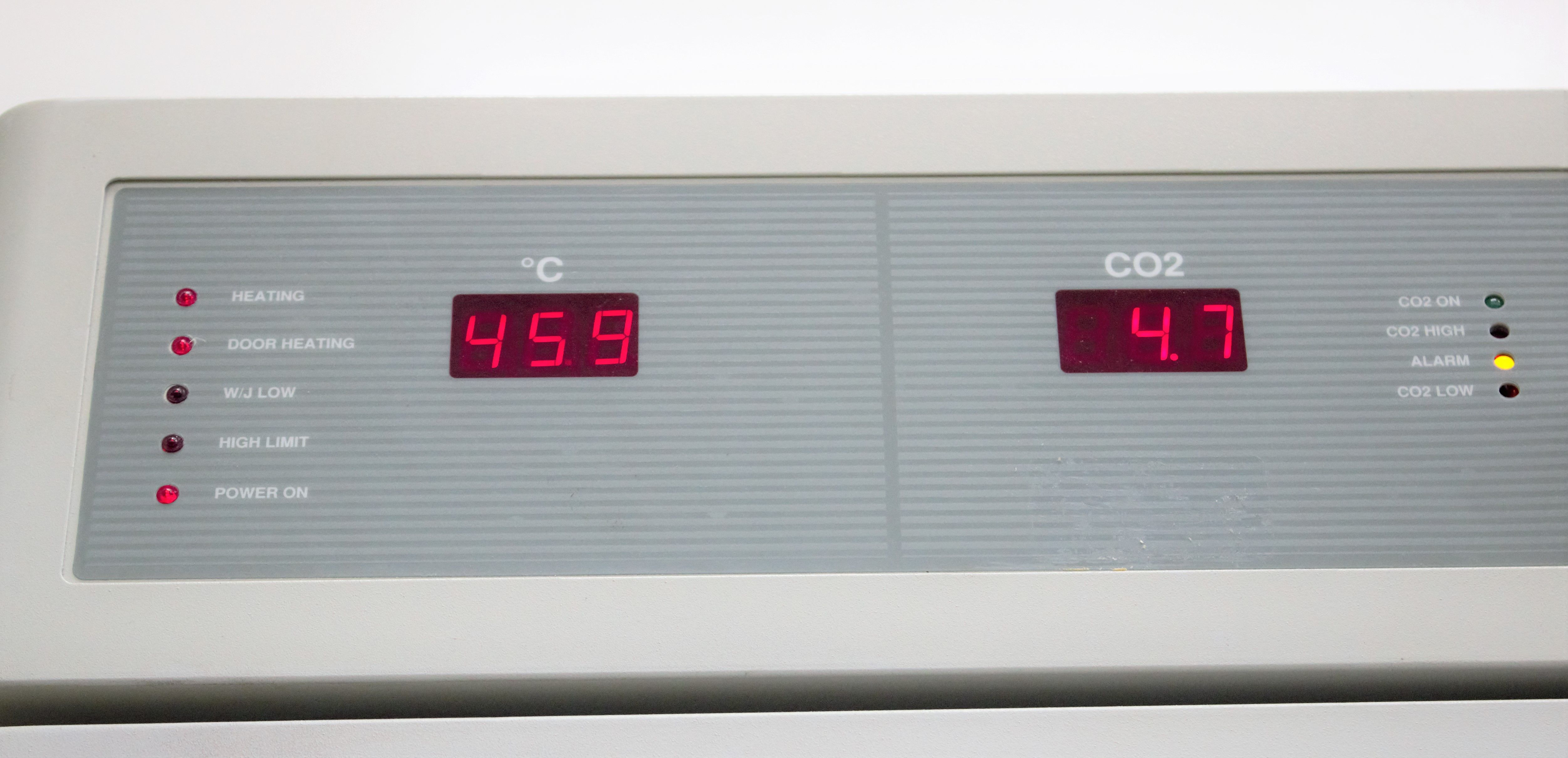 VWR 2450 CO2 Incubator Dual Stack Water Jacket 81cm 120V CO2 Digital Controls