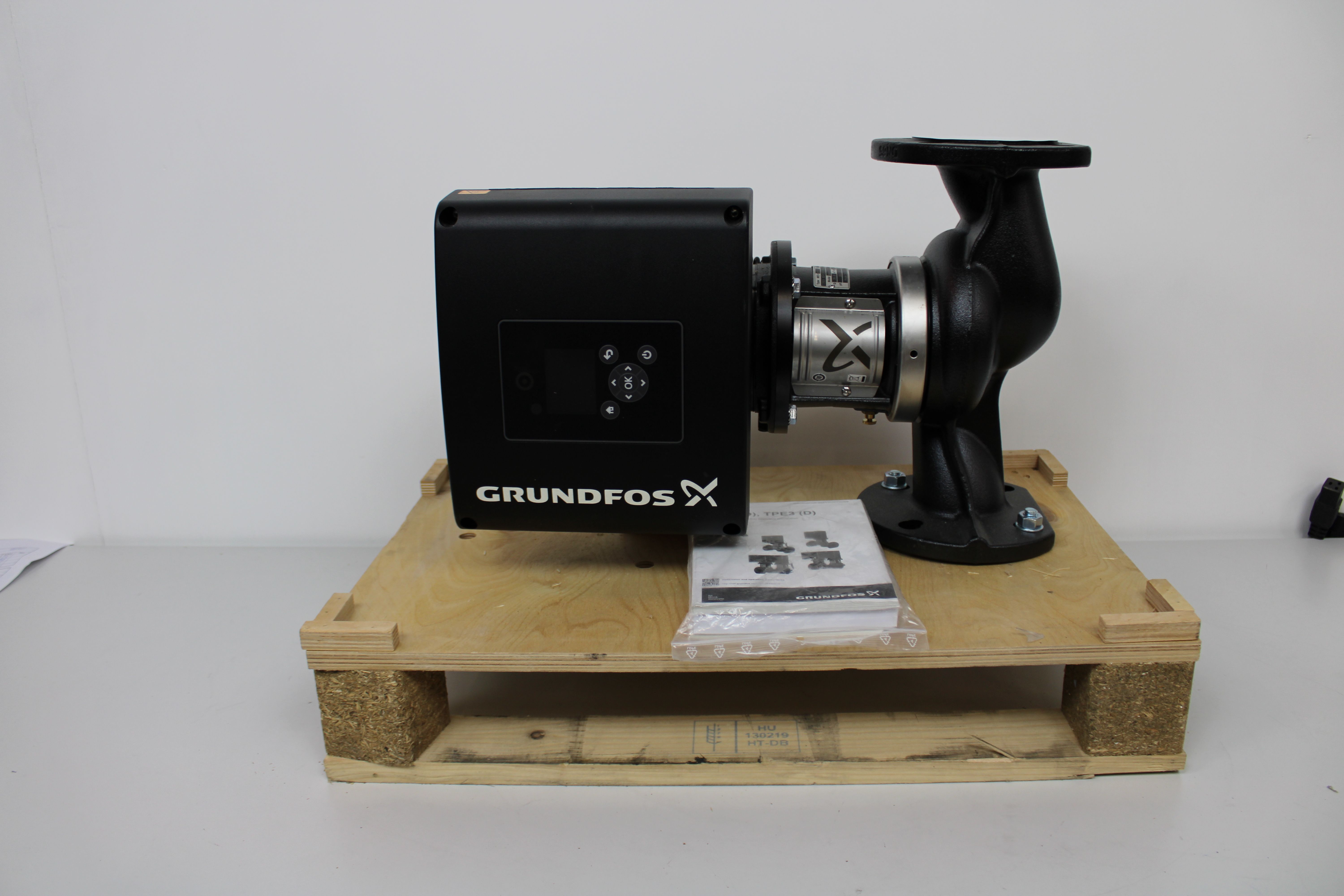 Grundfos DK-8850 TPE3 65-120 Pump Multi-Stage Centrifugal High Temp 90C