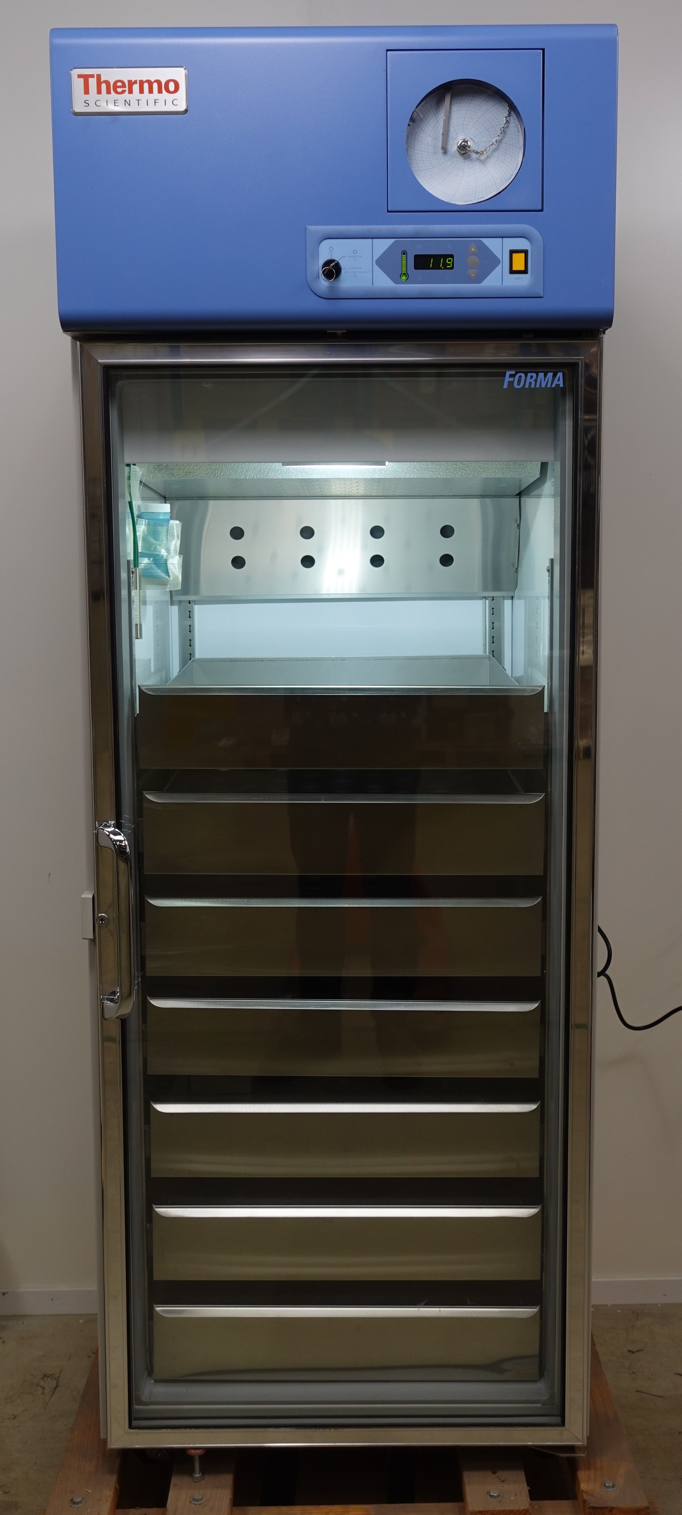 Thermo FRBB2304V22 Blood Bank Refrigerator 23.3 CU. FT 230V 385 Bag Cap