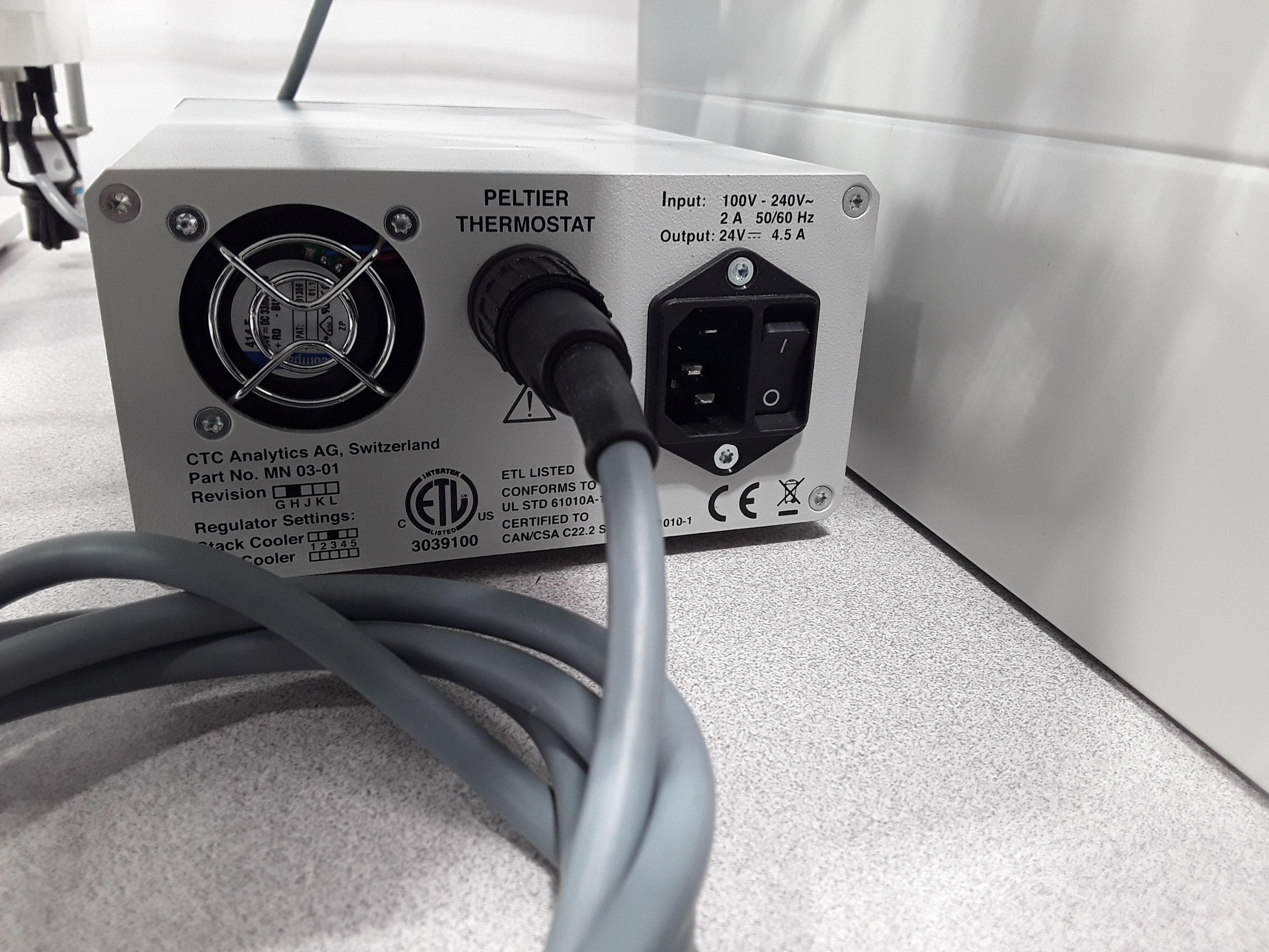 Thermo CTC MXY01-01 HPLC Autosampler 120V 220V Connects Chromatographs