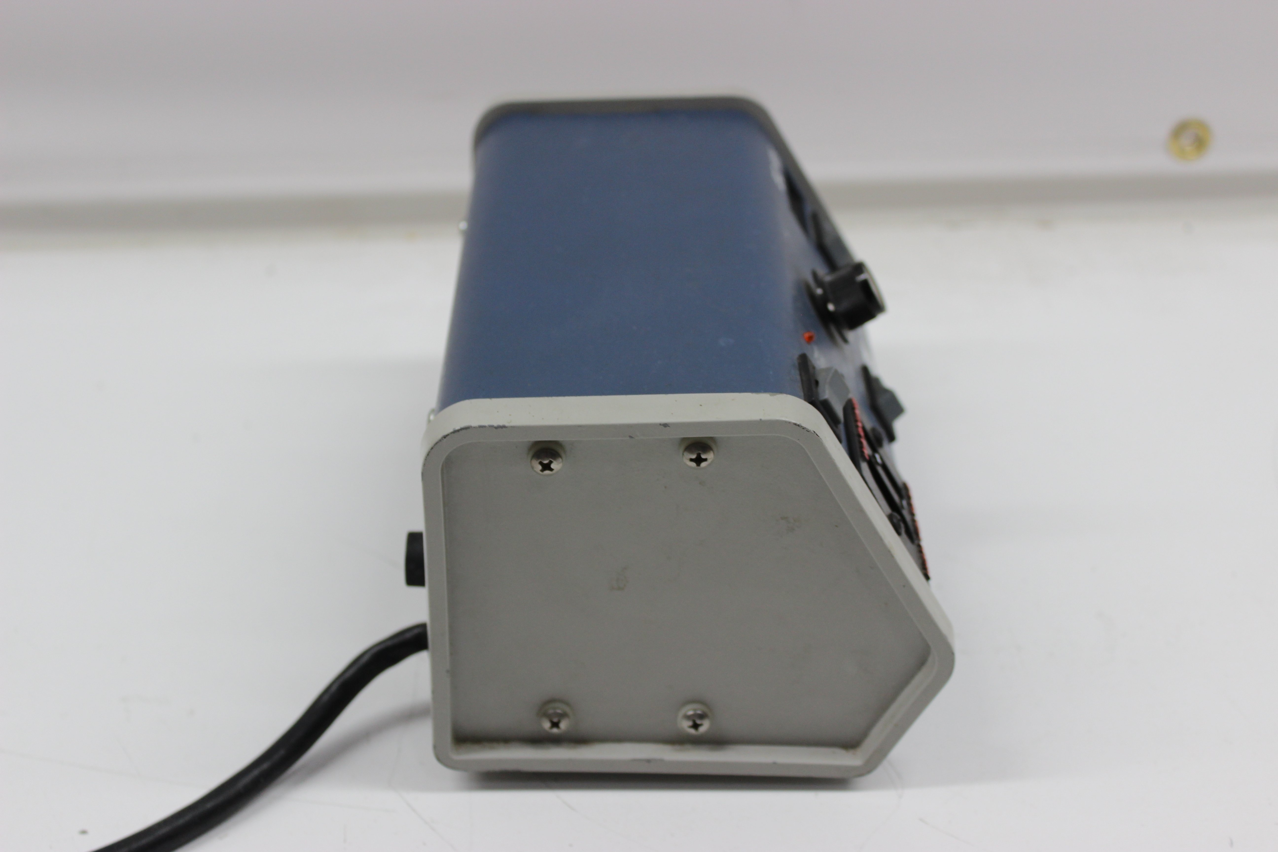 E-C Apparatus Model EC 105 Electrophoresis Power Supply with LED Display