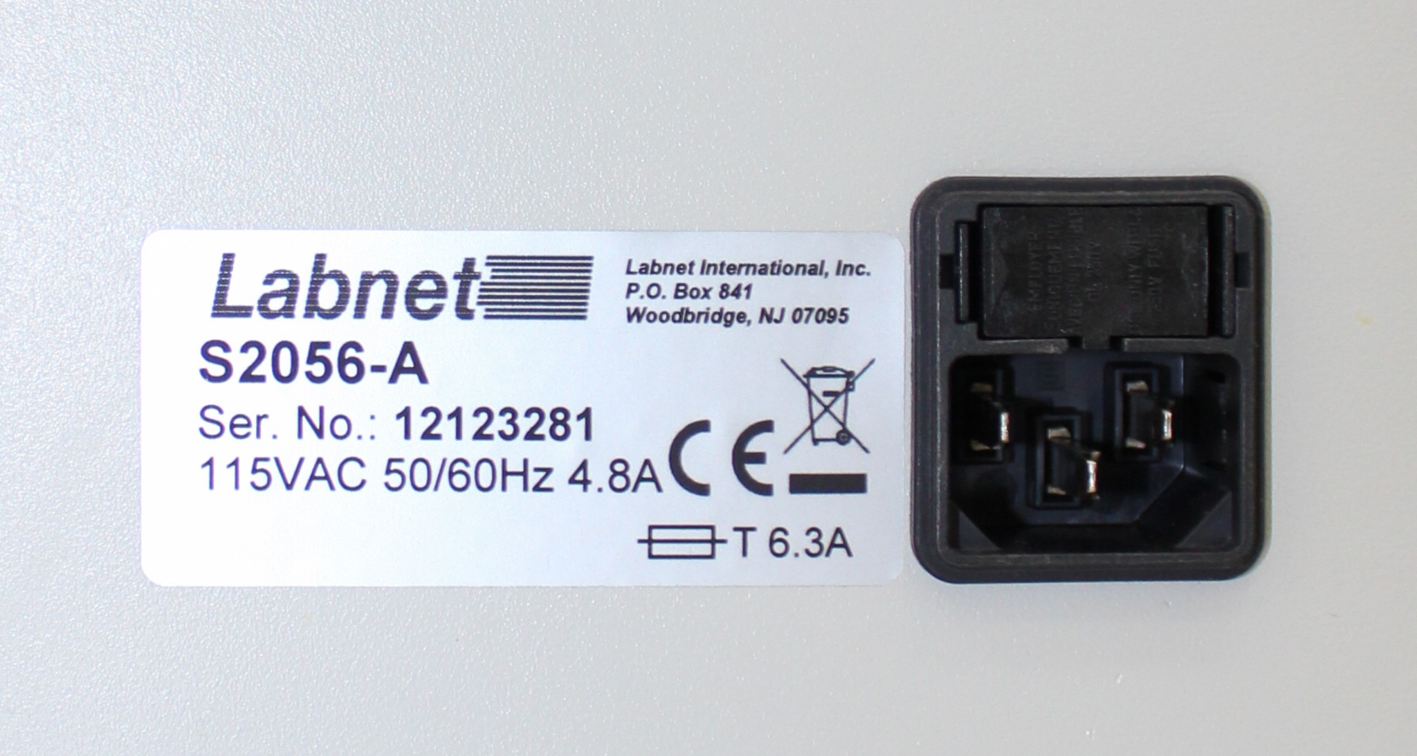 Labnet S2056-A Incubator Shaker Model Temperature Range 5C to 99C New 