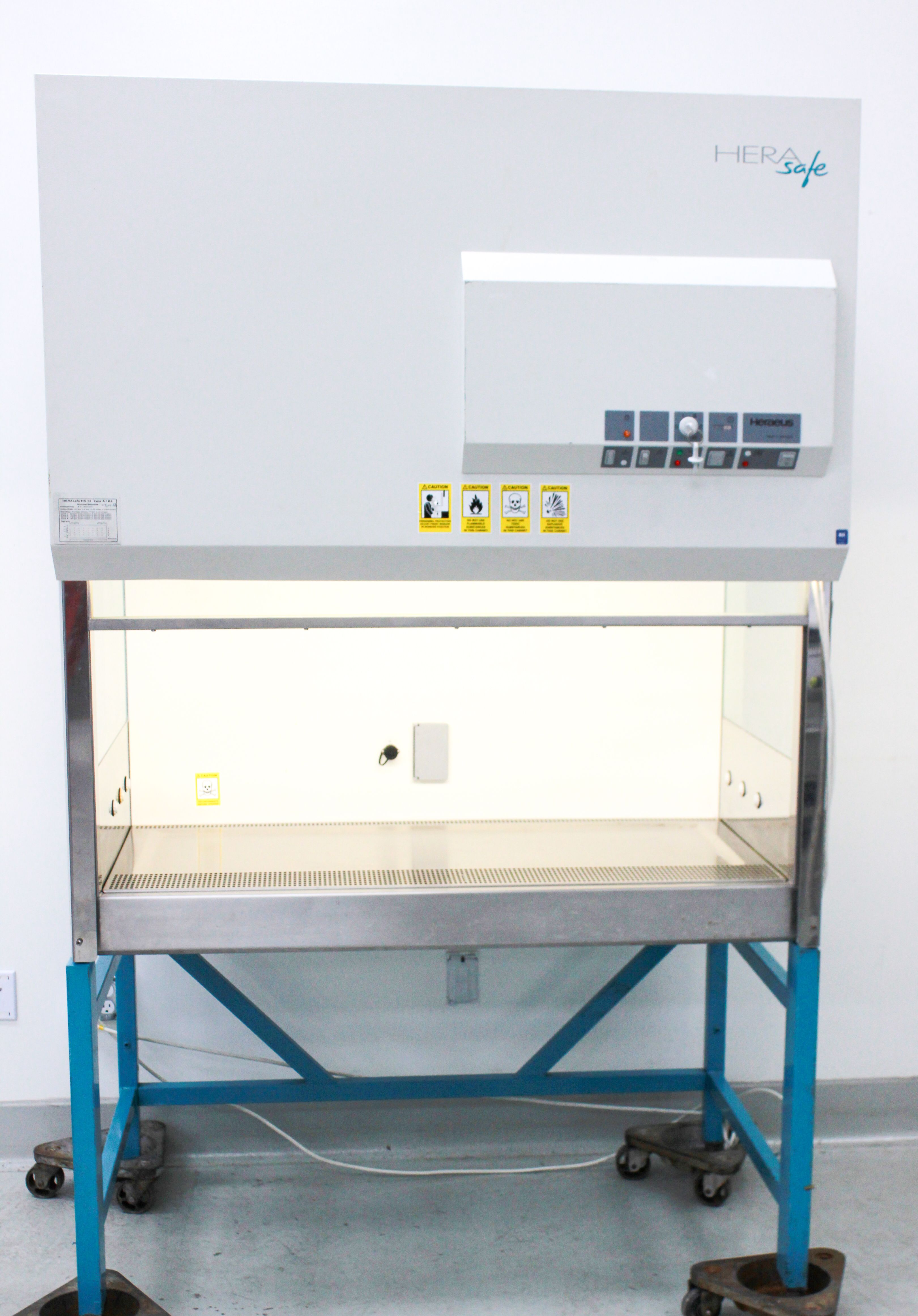 Kendro HeraSafe HS12 Biological Safety Cabinet Class II A2 4ft Contamination