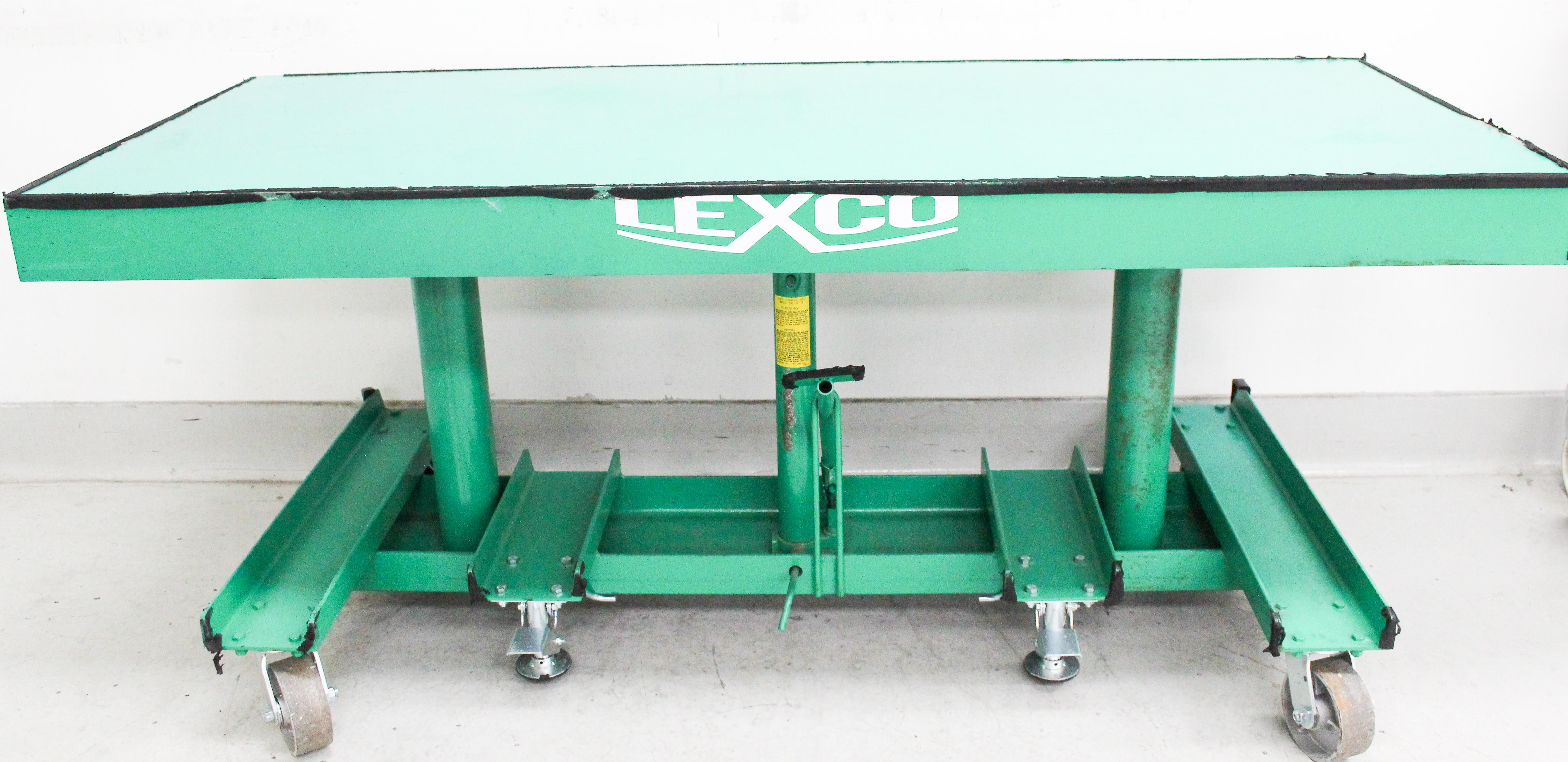Wesco Lexco STN-3006-SF-A Hydraulic Lift Table 2000lb Capacity Heavy Duty
