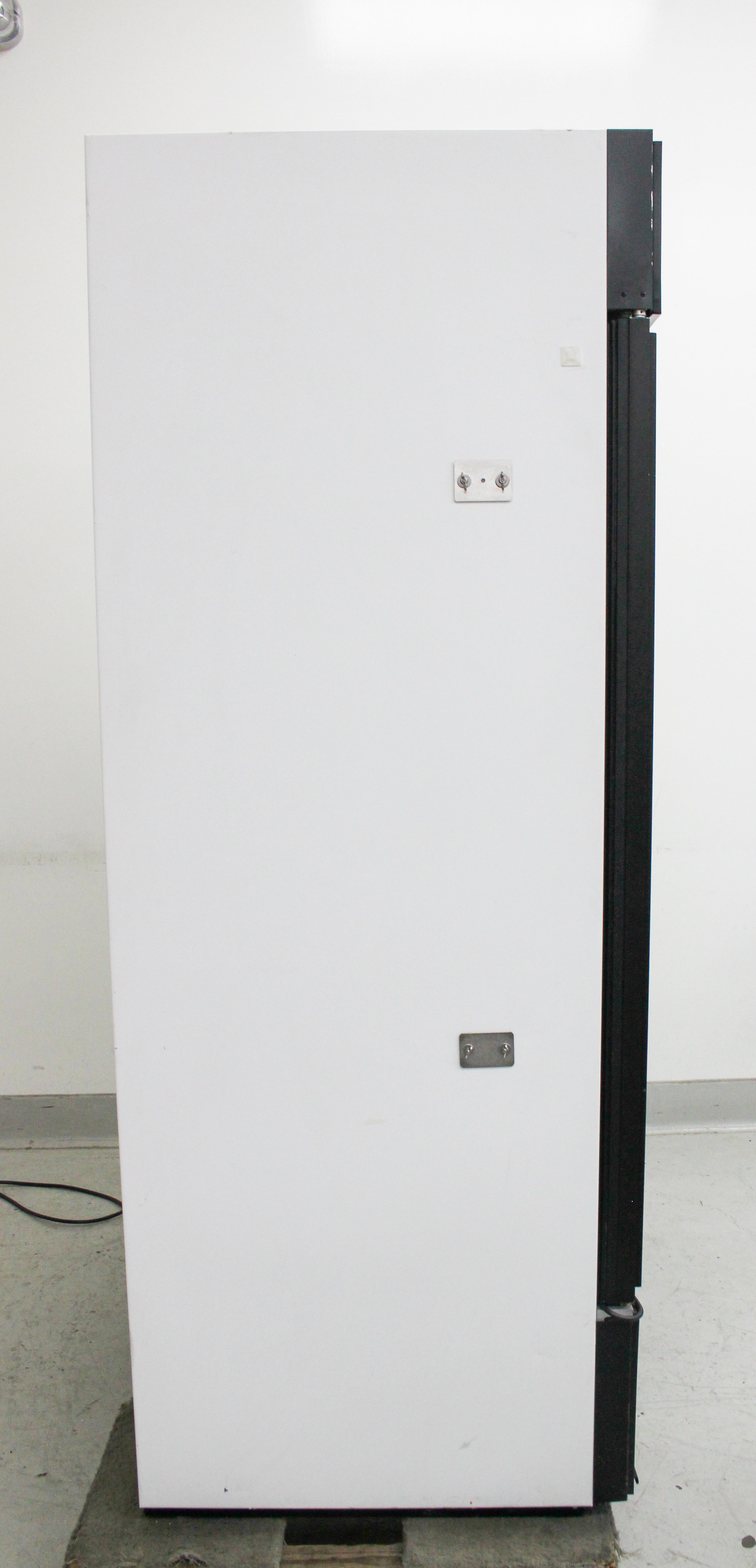 True GDM-49-LD Refrigerator Merchandiser Dual Swing Doors LED Display 38F