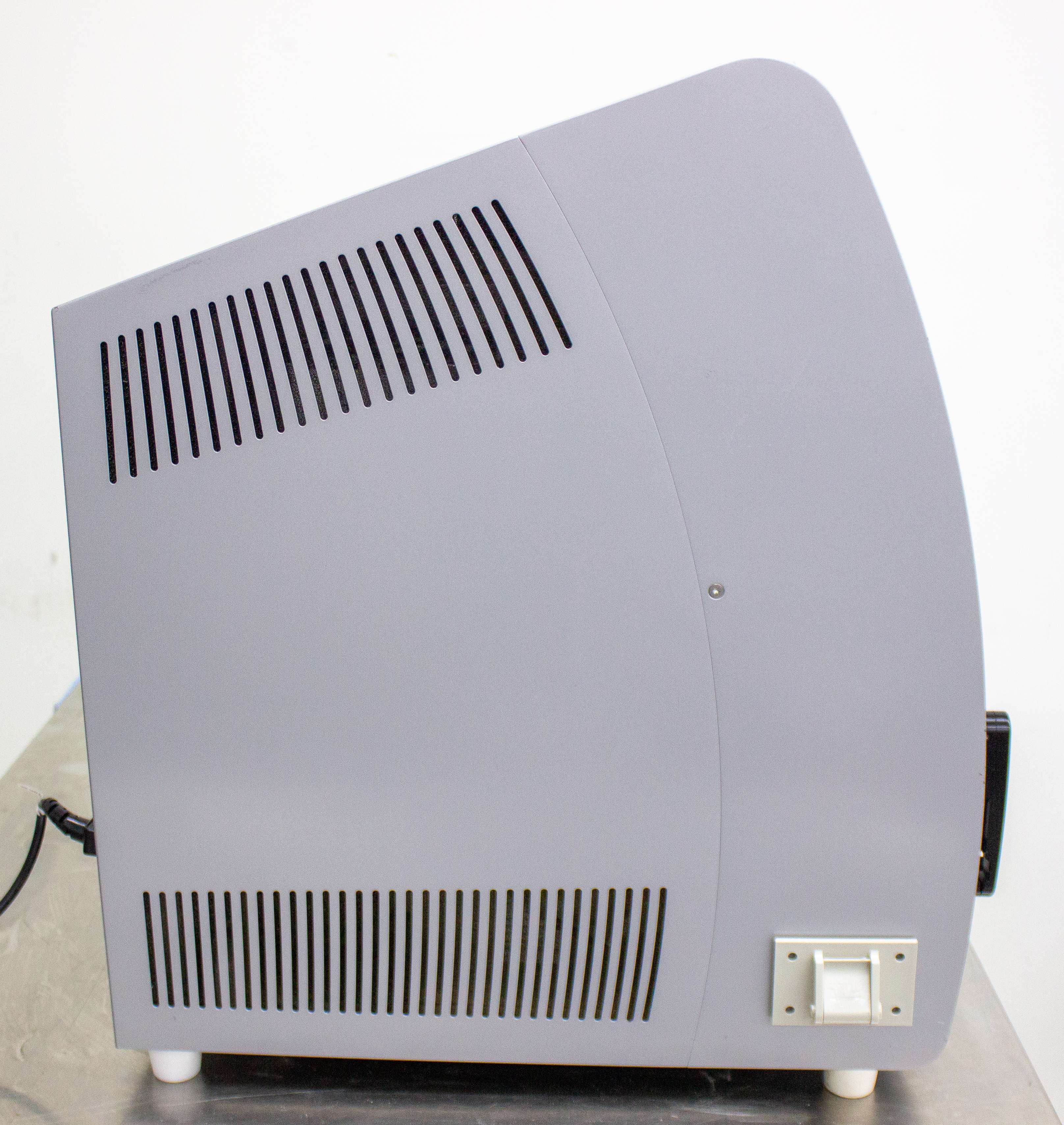 Qiagen EZ1 Advanced XL Nucleic Acid Purification System 14 Samples Automating