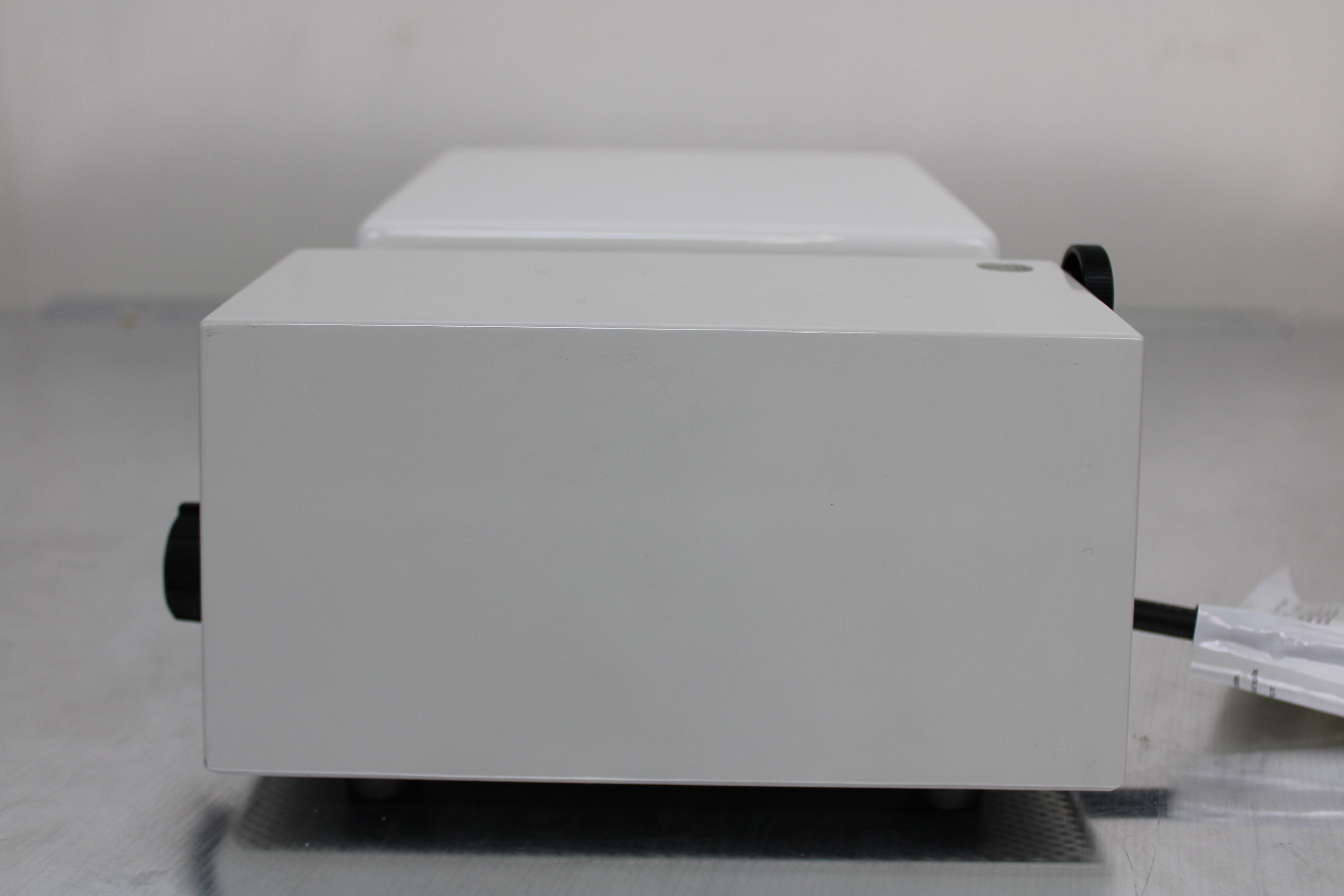 Thermo Nuova SP18420Q Stirring Hotplate 700F 240V 20lb Load 50/60Hz Lab