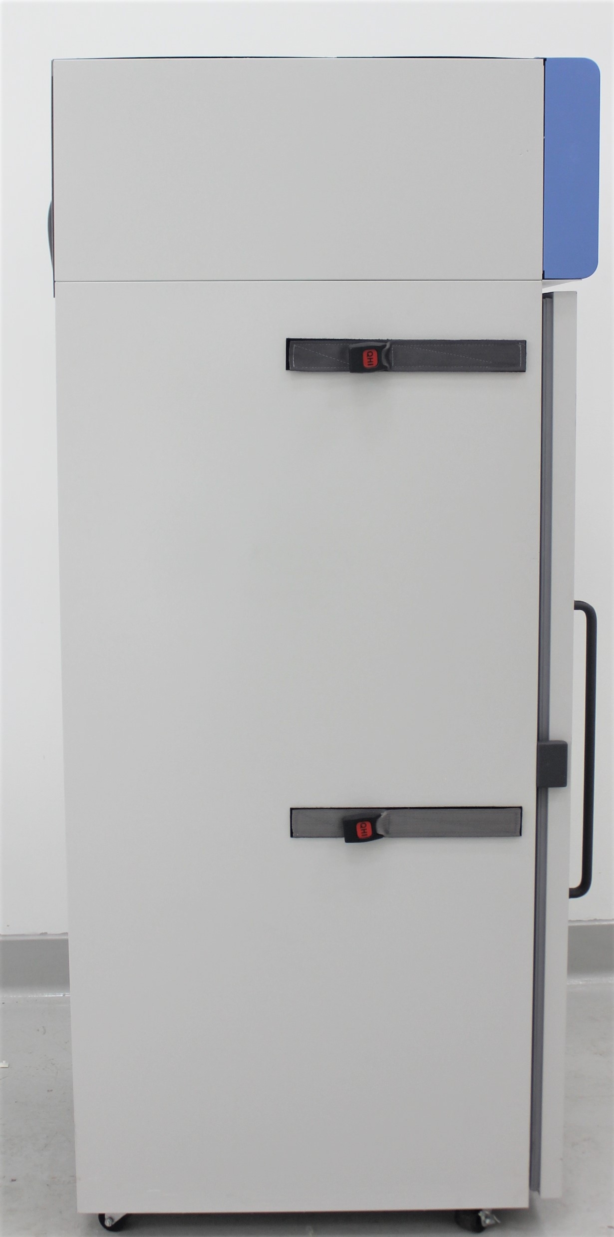 Thermo UEN2320A23 Freezer Manual Defrost 23.3cuft 20C Industrial Ready