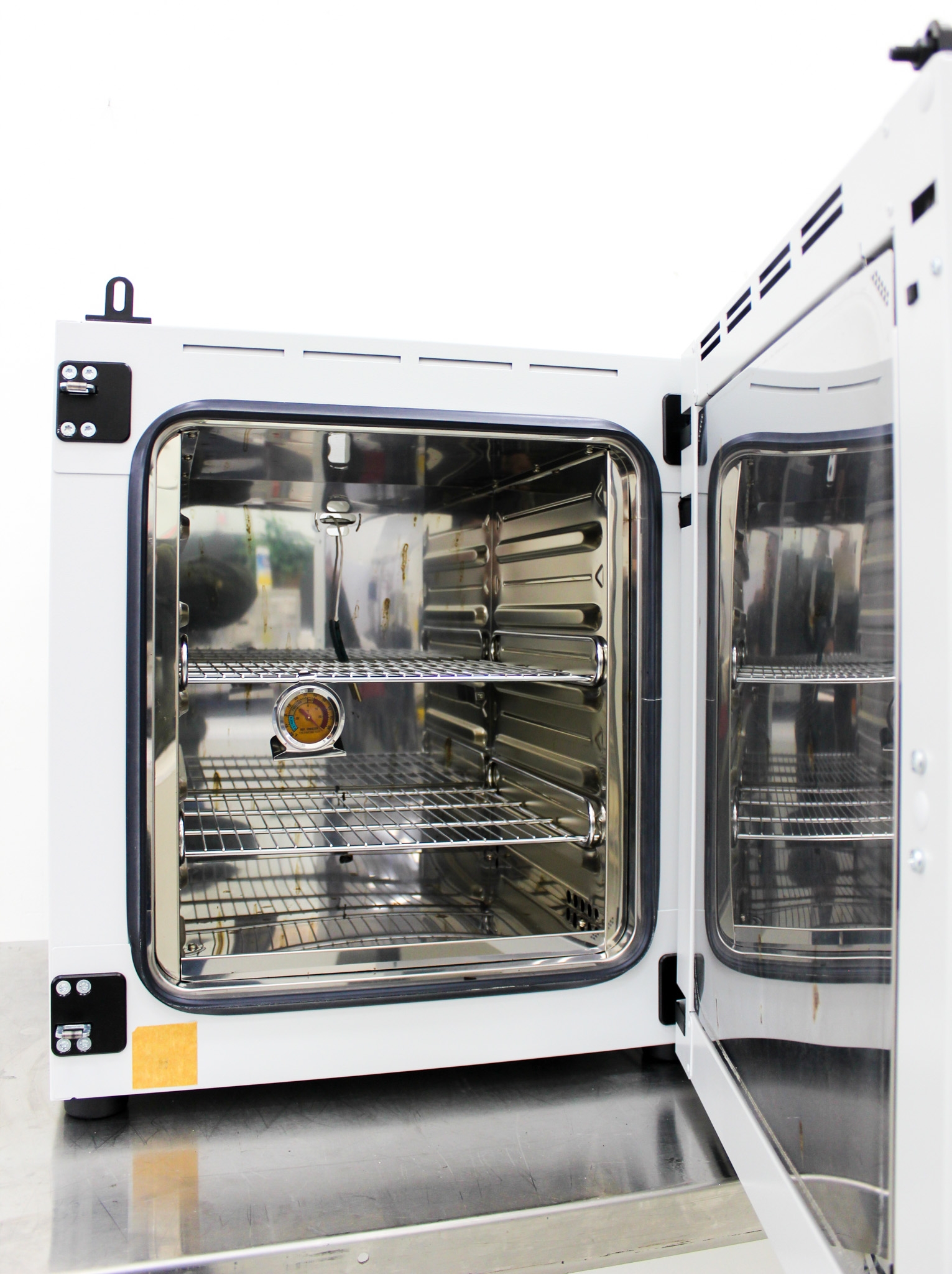 Binder ED56 Oven Gravity Convection Heating 57L Range 5-300C Used