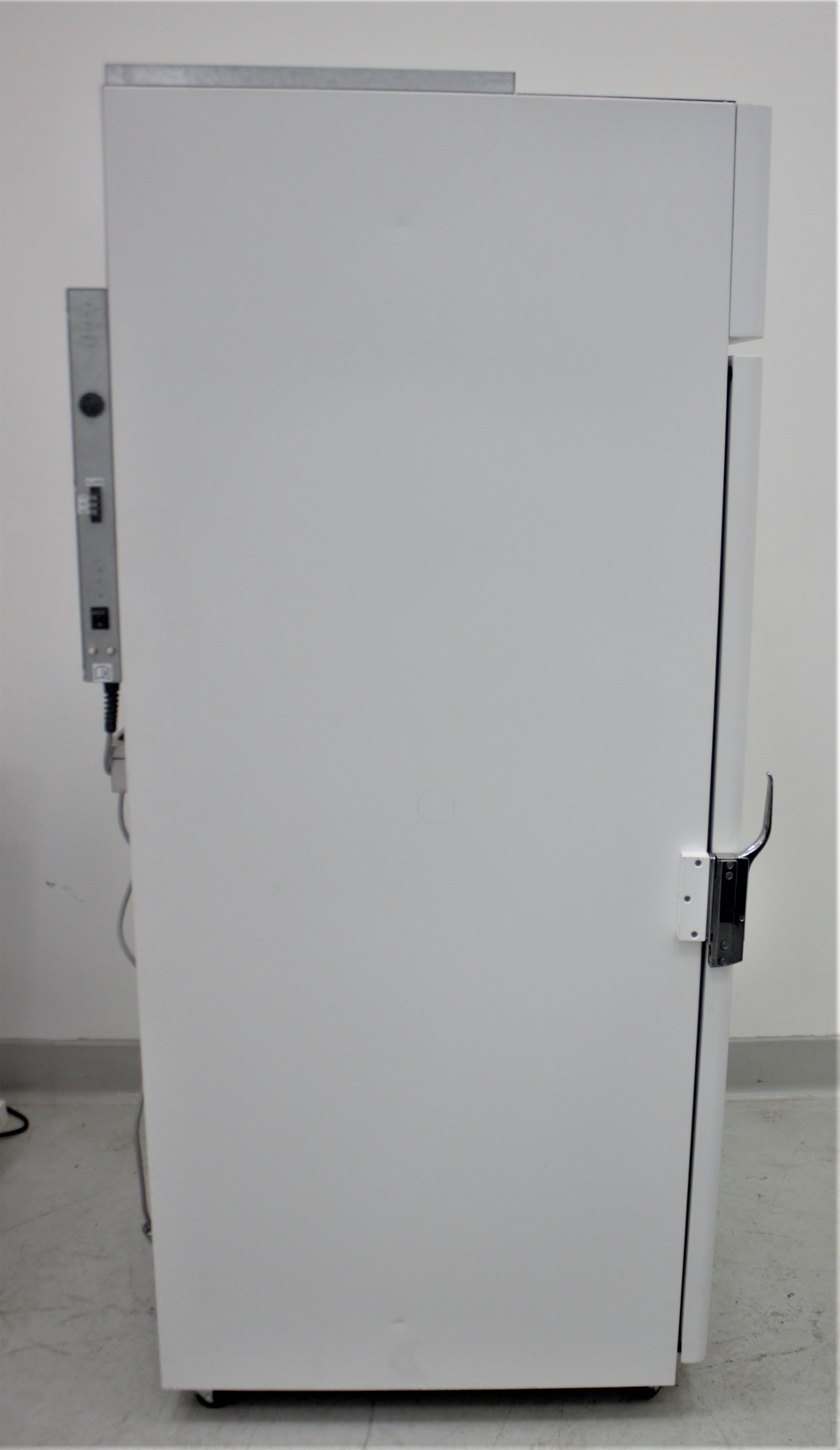 Helmer Horizon Series HLF125 Upright Laboratory Freezer -15C to -30C, 25.2 Cu Ft