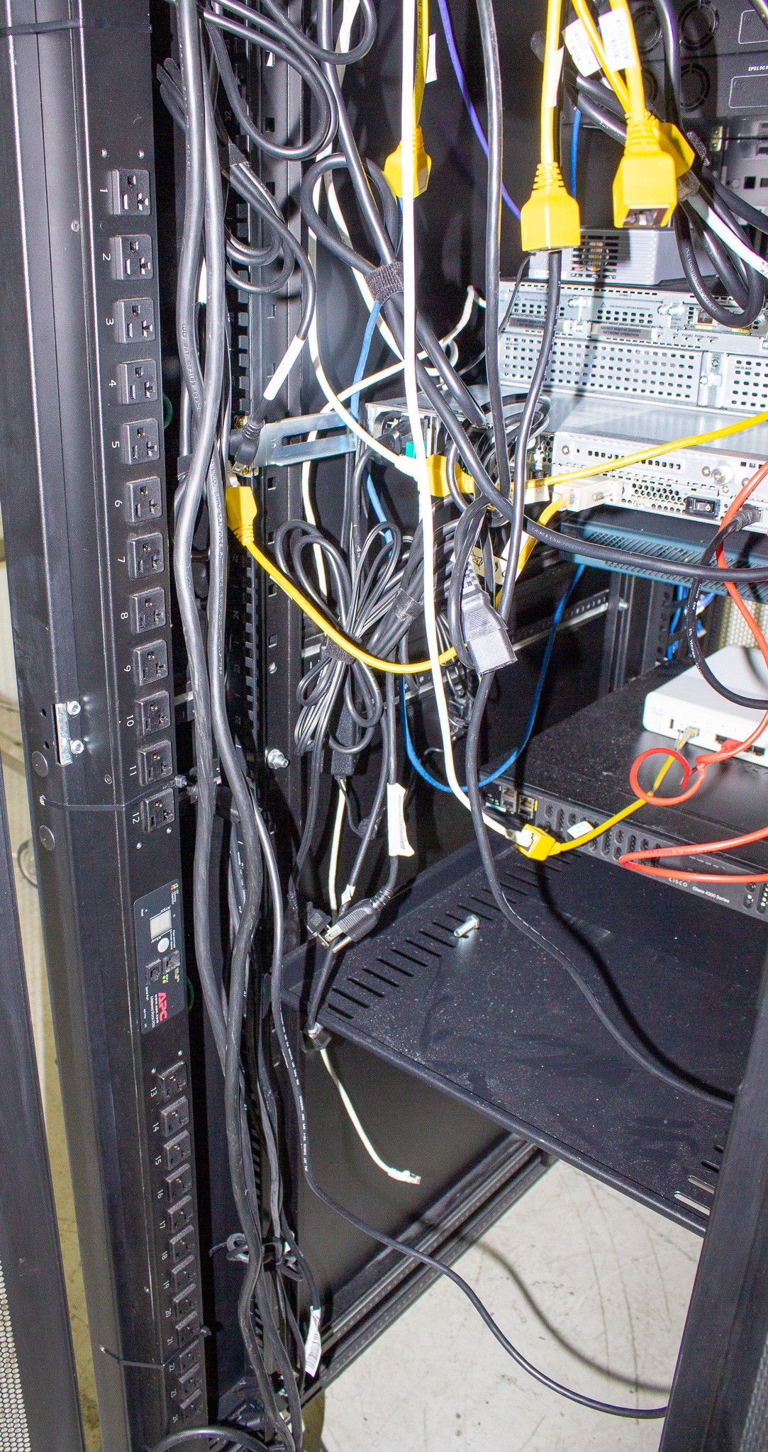 Chatsworth CP3183722 Network Cabinet w/Switches, Routers, Firewalls, 2500lb Load