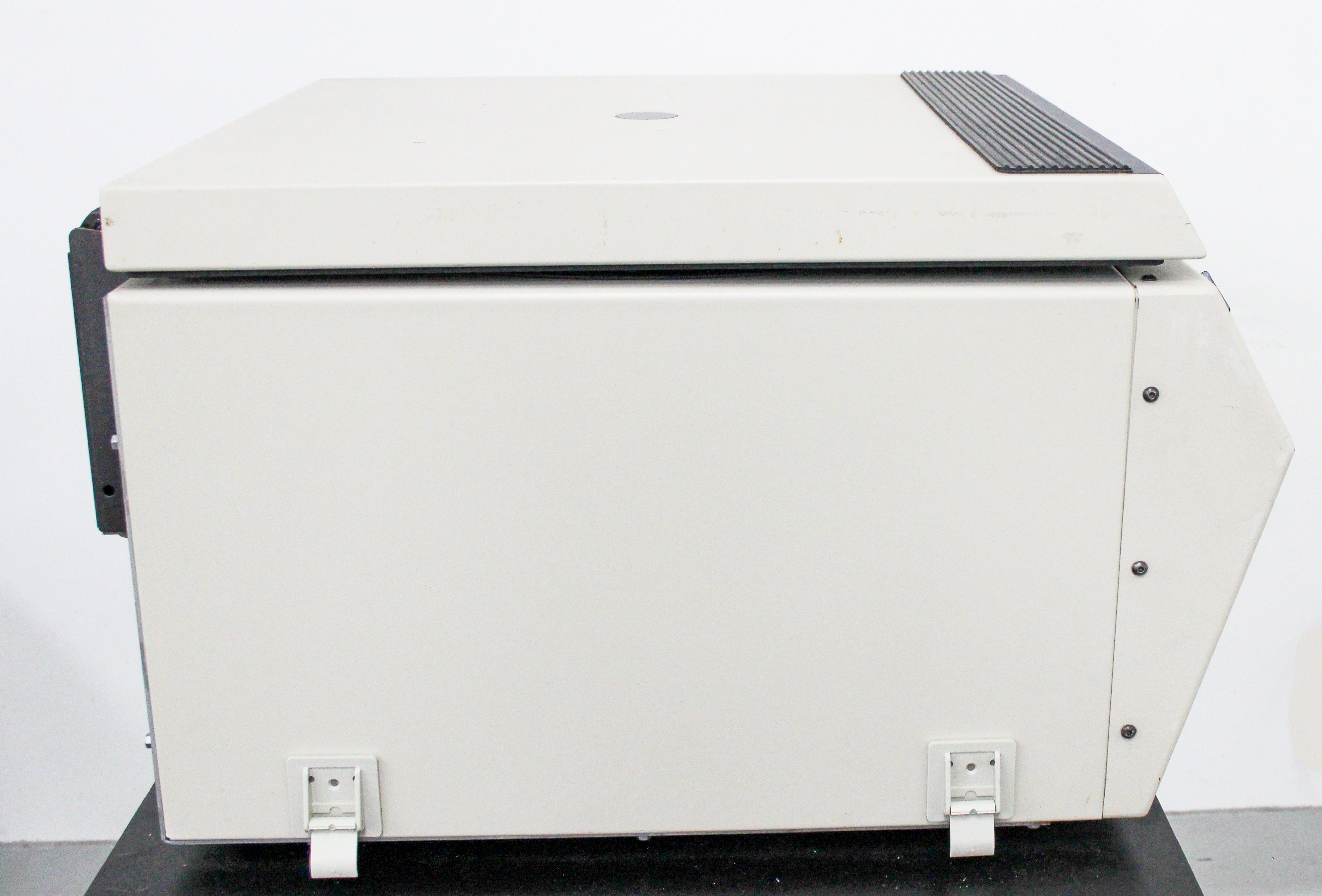 Beckman GS-6R Benchtop Centrifuge -10C Refrigerated 5642g 3L Capacity