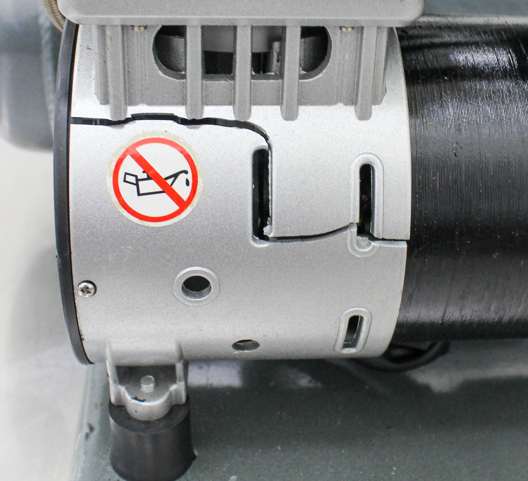 California Air Tools 1610A Oil-Free Air Compressor 1HP, Ultra Quiet, 60dB