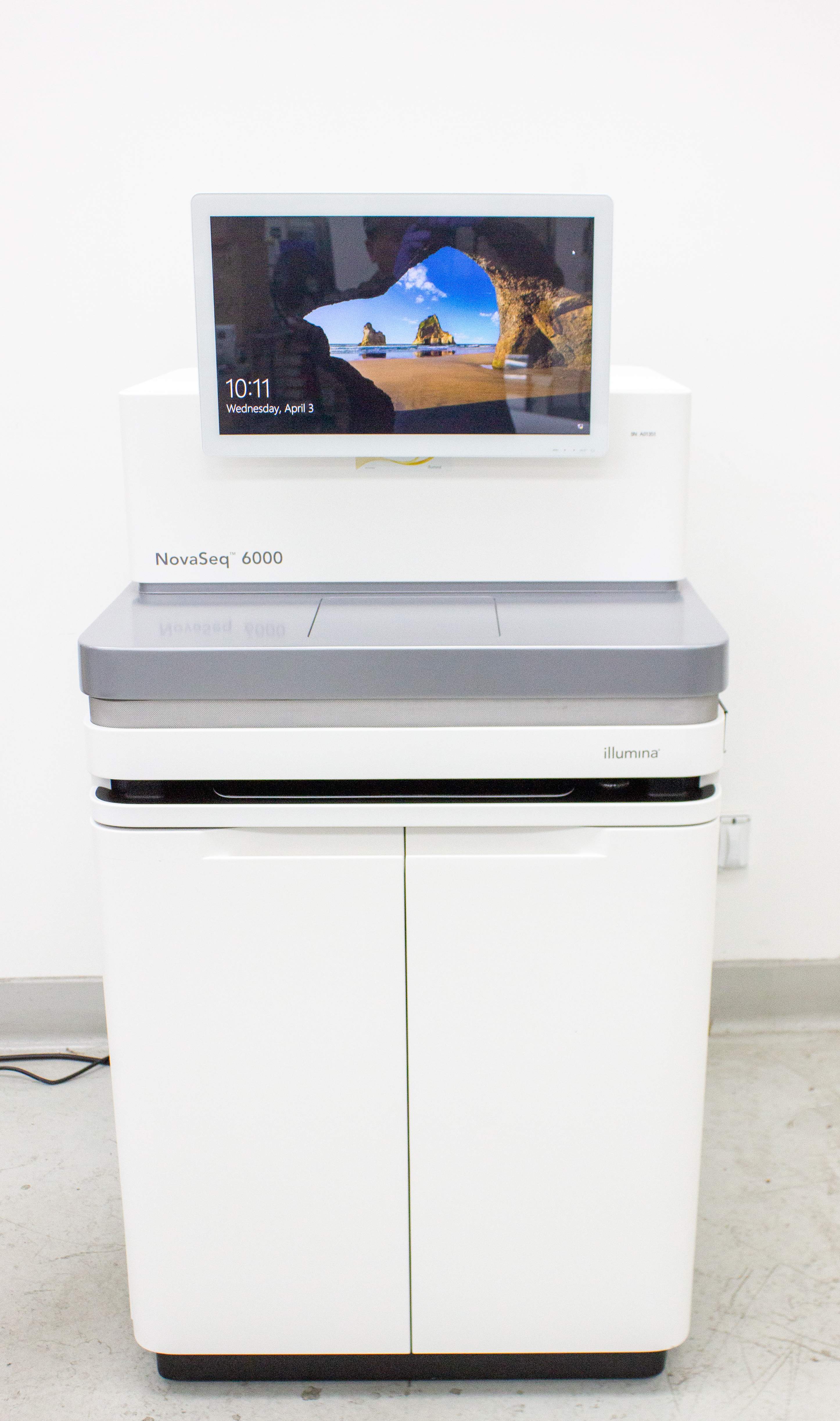 Illumina NovaSeq 6000 DNA Sequencer with Computer & APC UPS