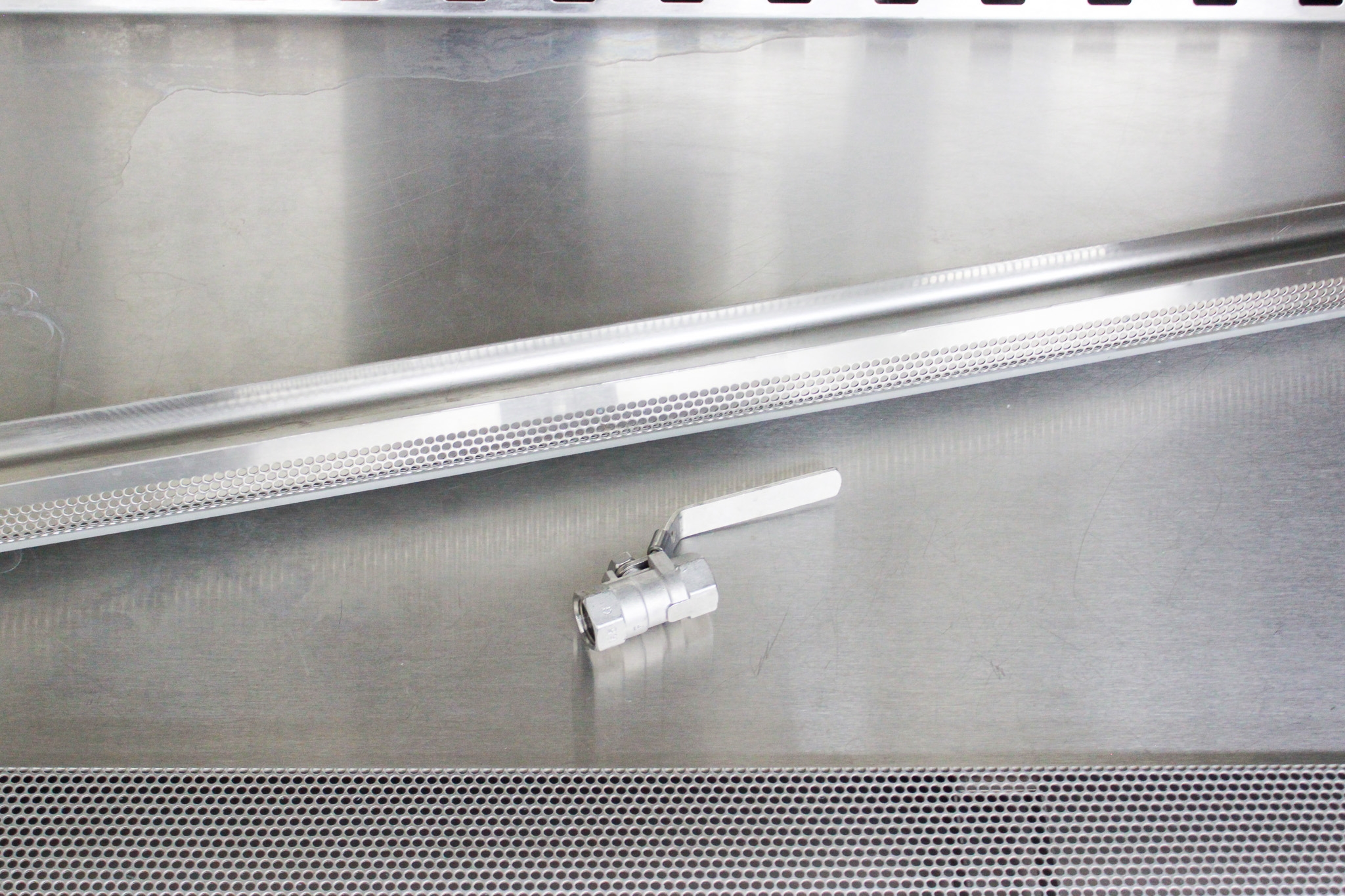 Baker SG603 Class II A2 Biosafety Cabinet, Vertical Laminar Flow, HEPA Filter