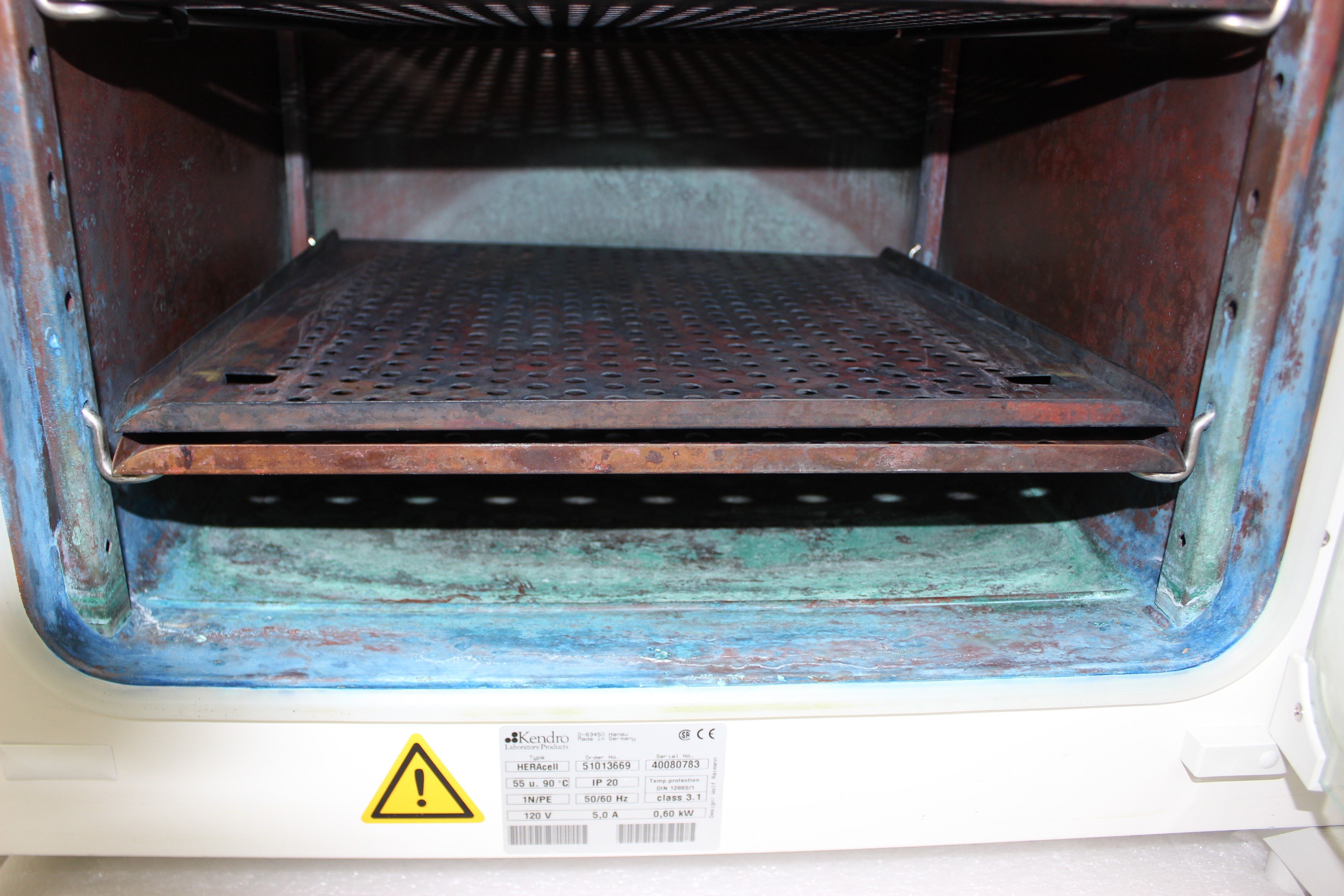 Kendro HERAcell 51013669 CO2 Incubator Cell Tissue Cultures 5.4 cu ft Used