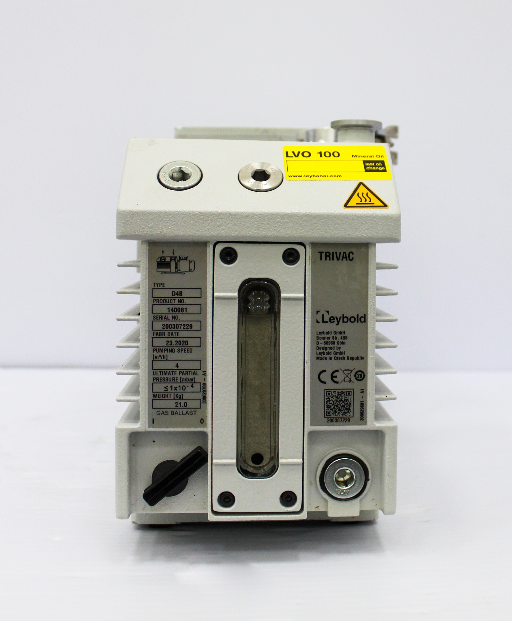 Leybold D4B Vacuum Pump 370W Low Noise Cool Compact USA Used