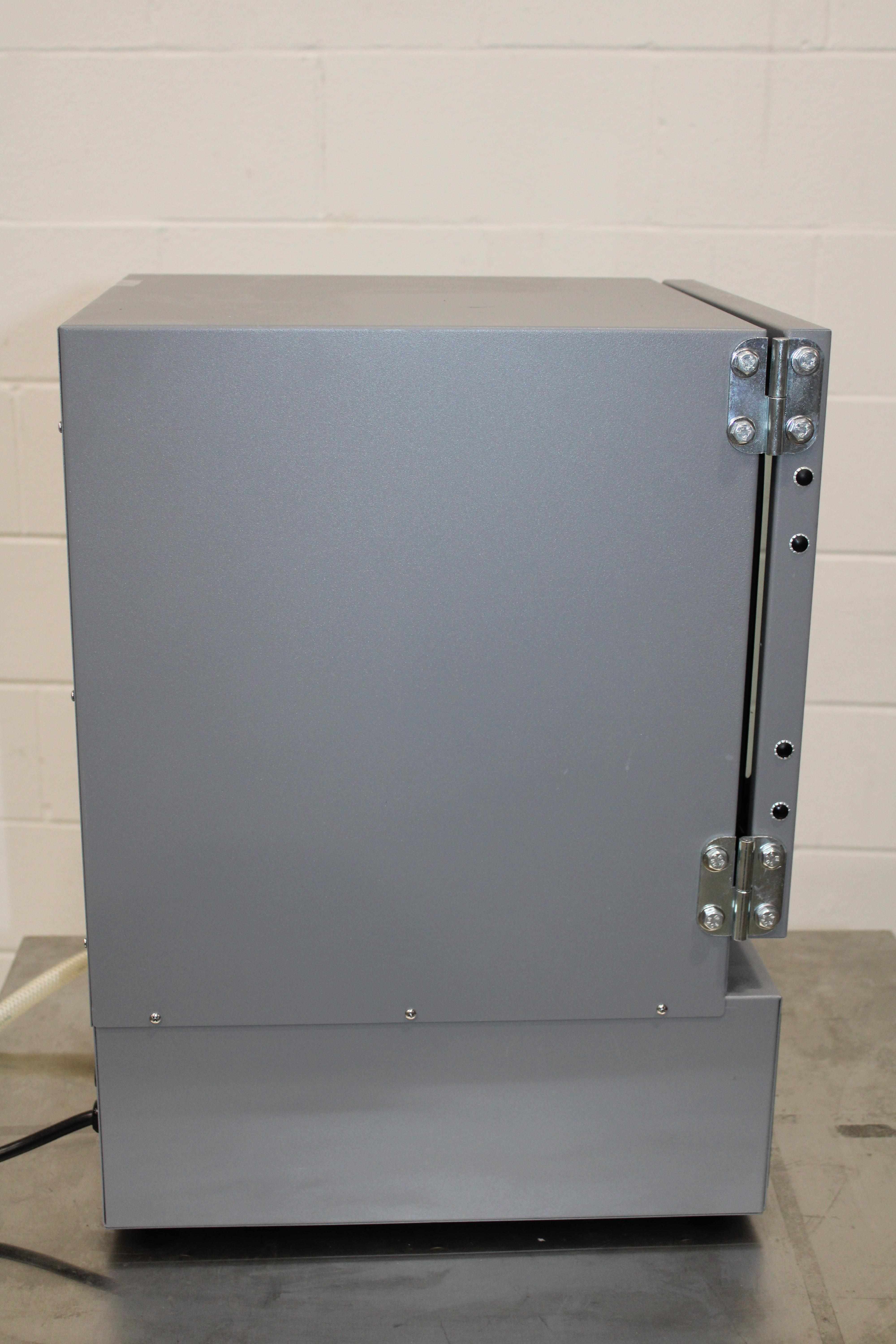 Shel SVAC1E Vacuum Oven 0.6 CuFt 210C Stainless Steel Chamber Gray