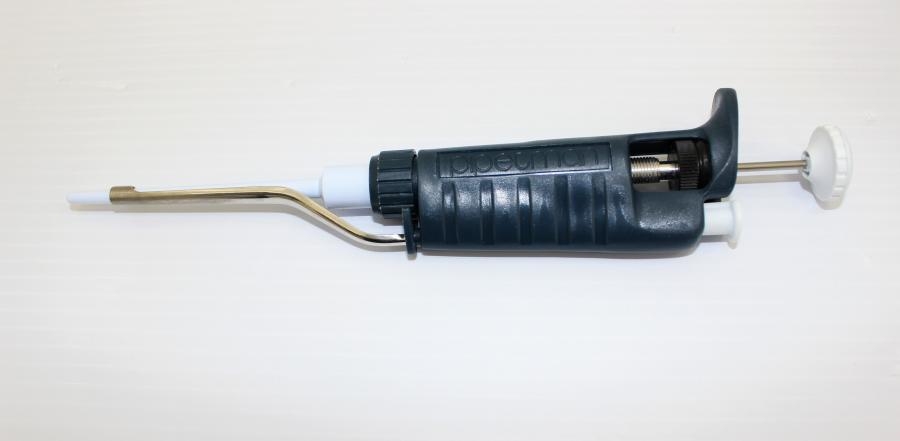 Gilson P100 Pipetman Neo Precision Pipettor with Smooth Stroke, Used