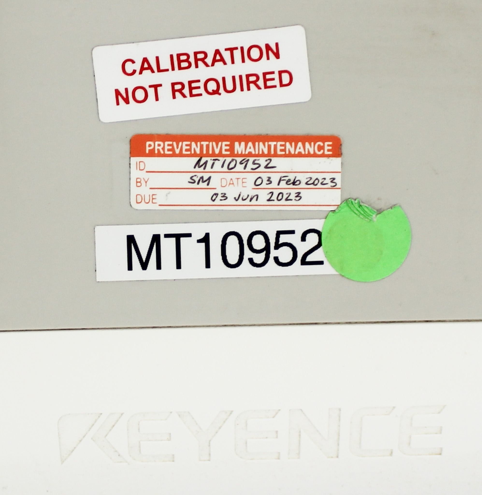 Keyence SJ-F5500 Static Eliminator Blower for Static Dust Control in Labs