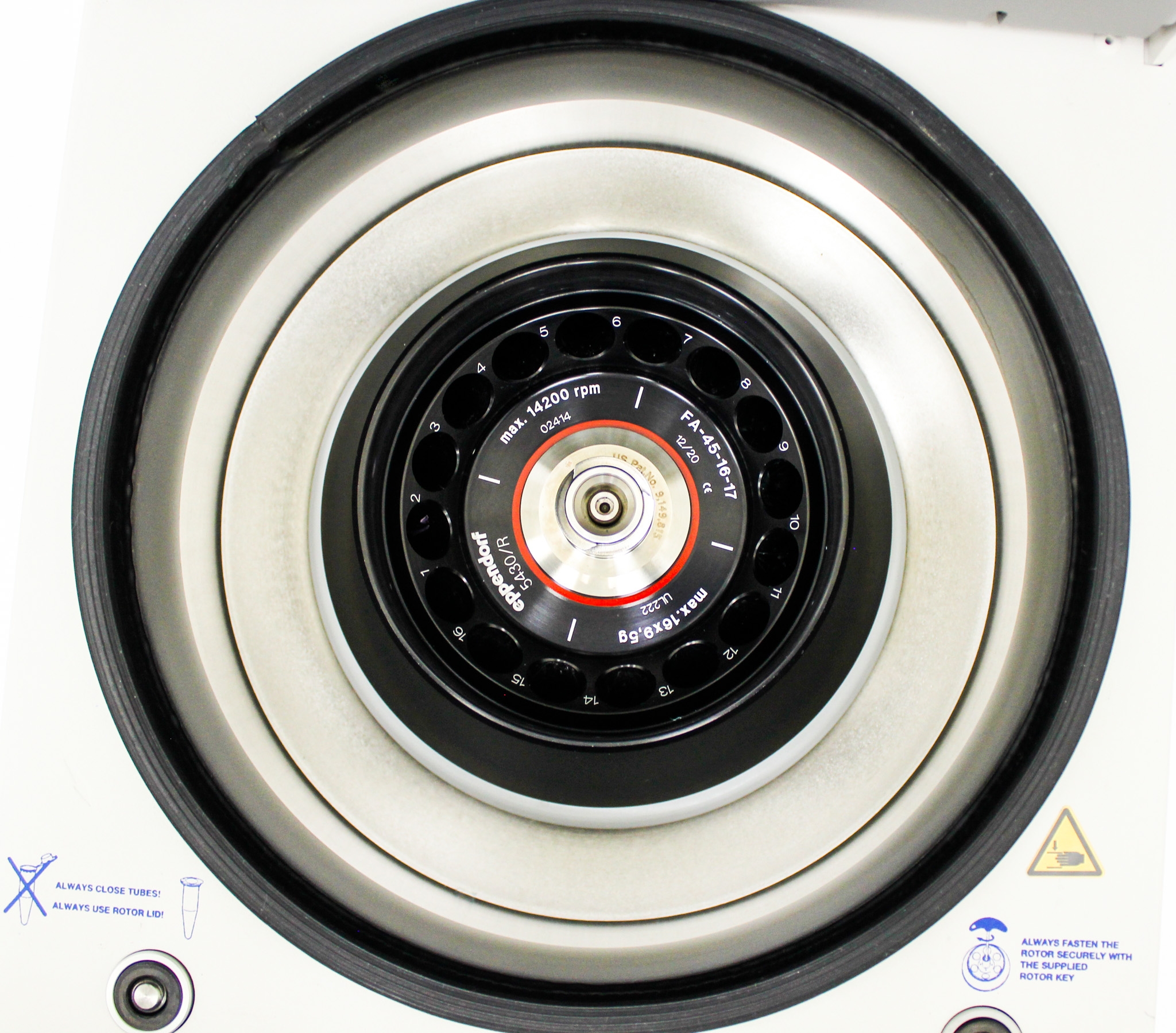 Eppendorf 5430 Centrifuge, High-Speed Microcentrifuge, 17,500 RPM