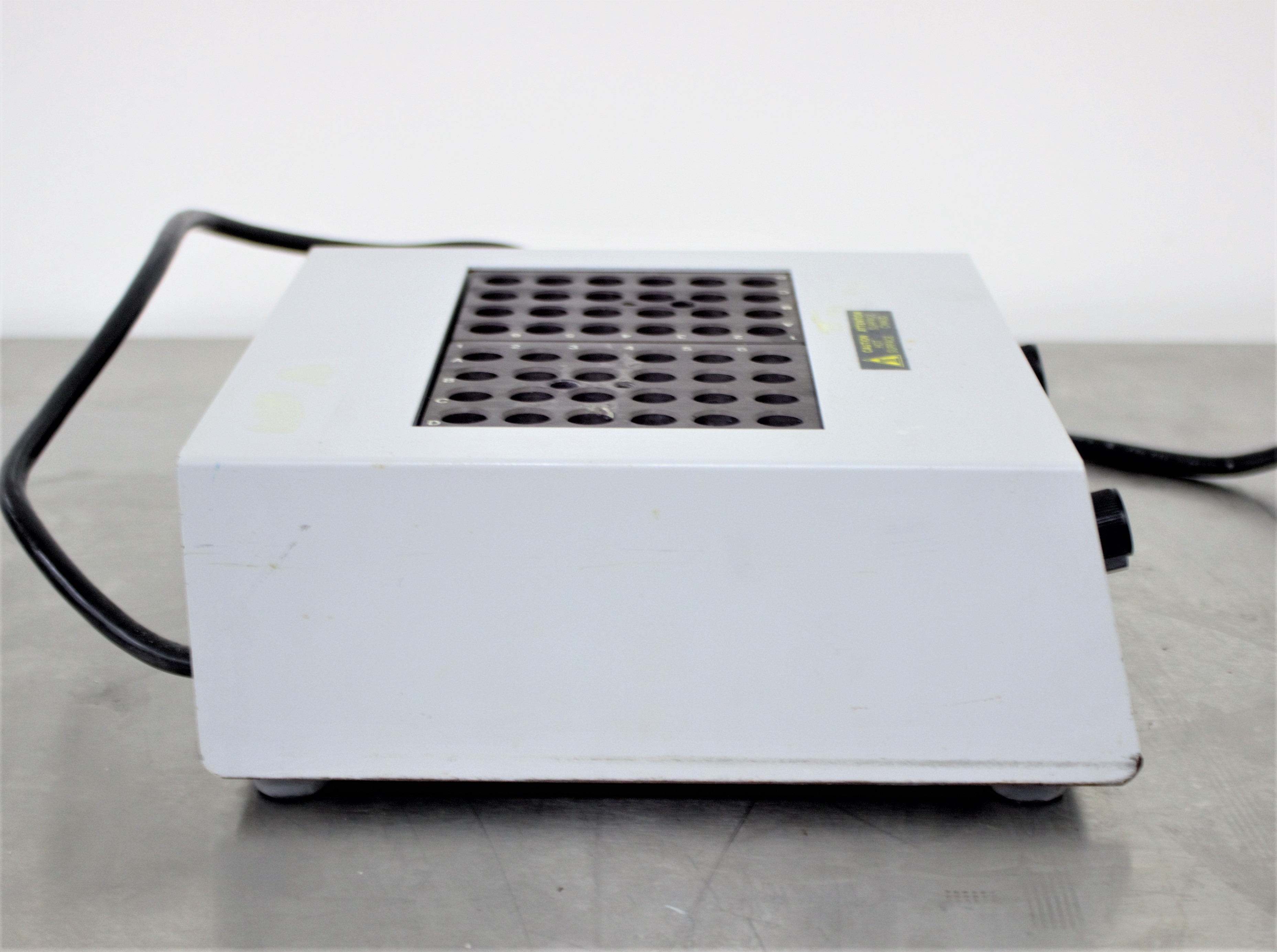 Fisher Scientific Dry Bath Incubator Lab Equipment with Temperature Control