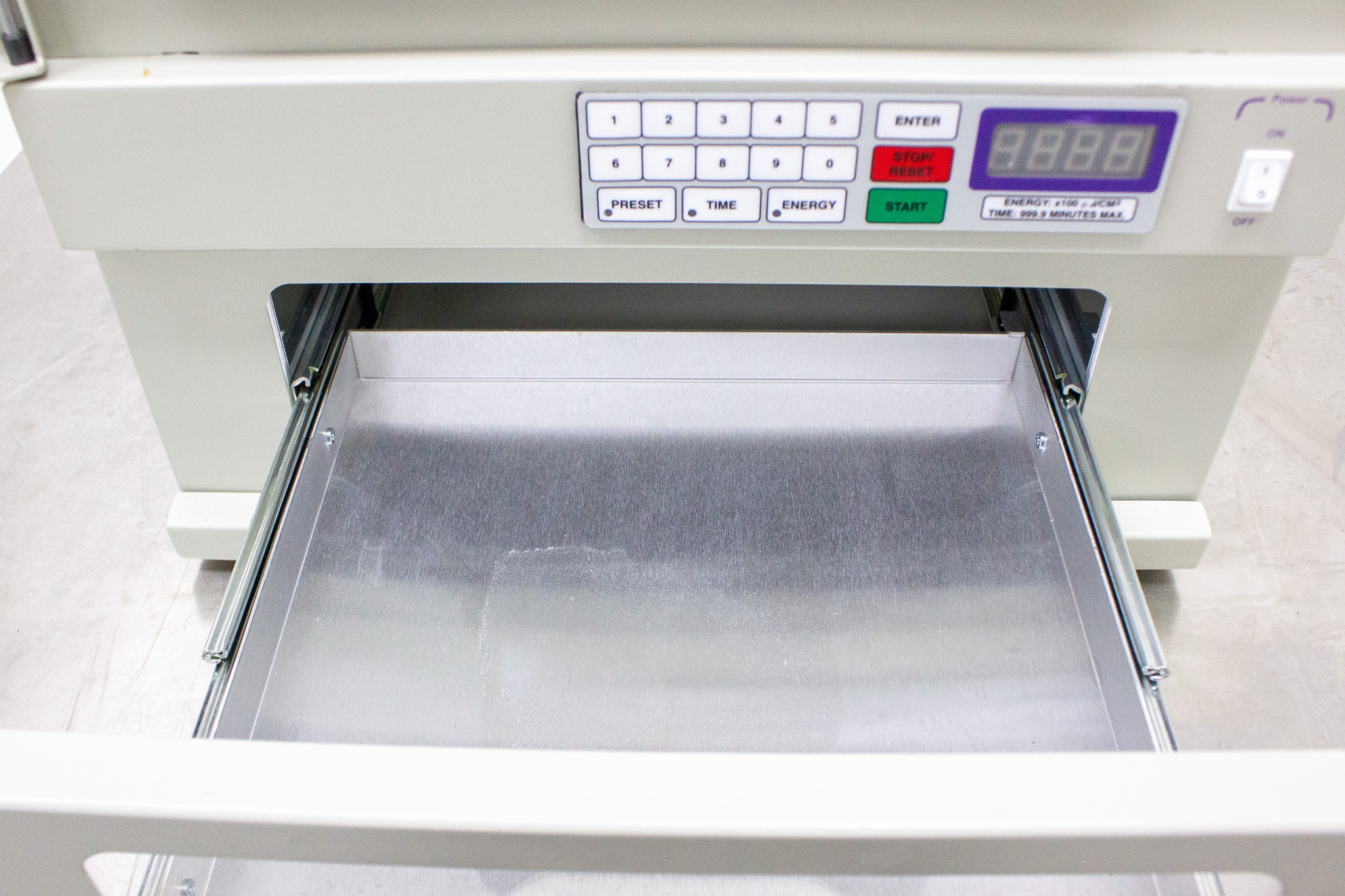 UVP HL-2000 HybriLinker Hybridization Oven with UV Crosslinker 120V 60Hz