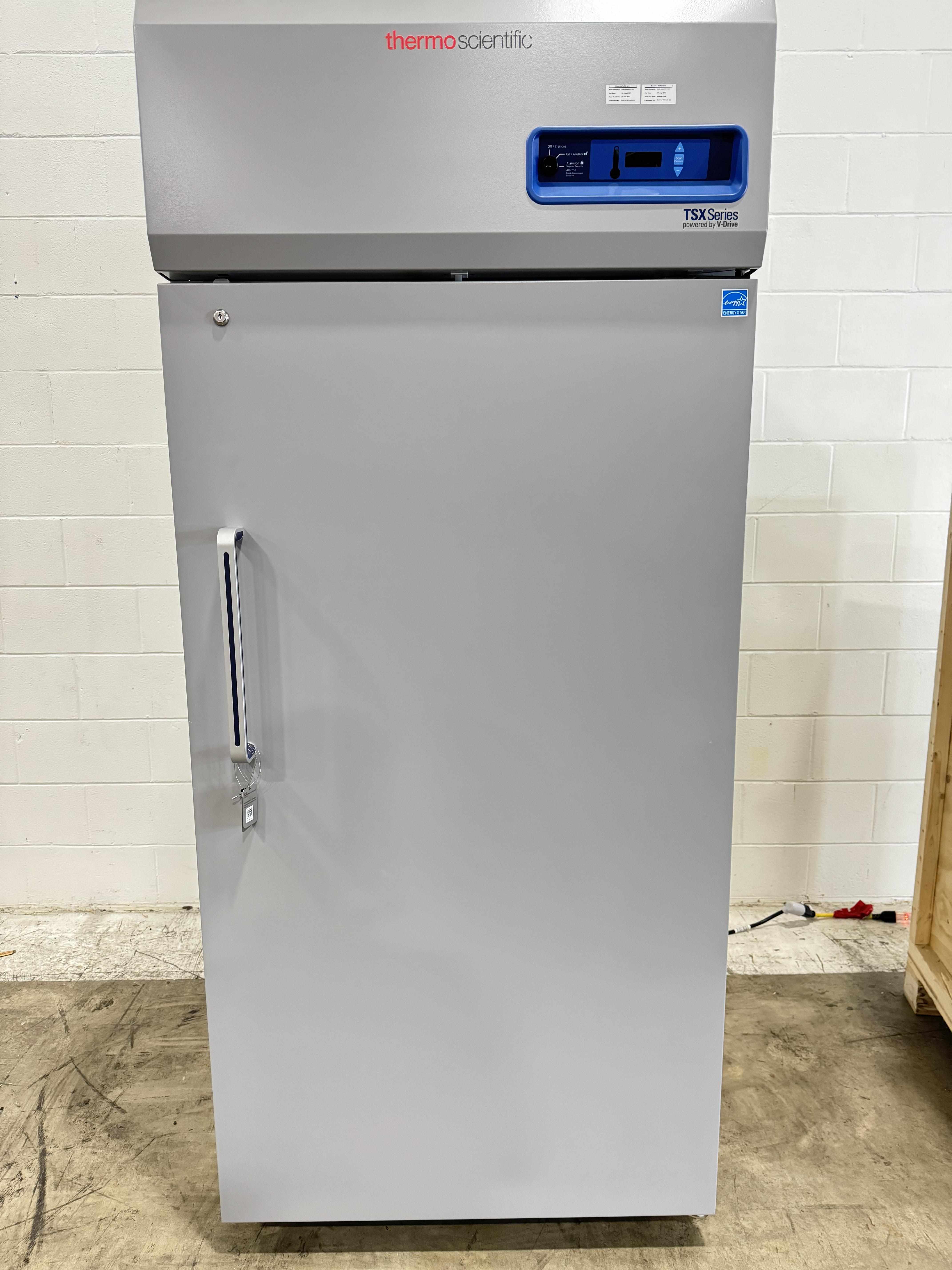 Thermo TSX3005SA Lab Refrigerator High-Performance 450W 2-8C Used
