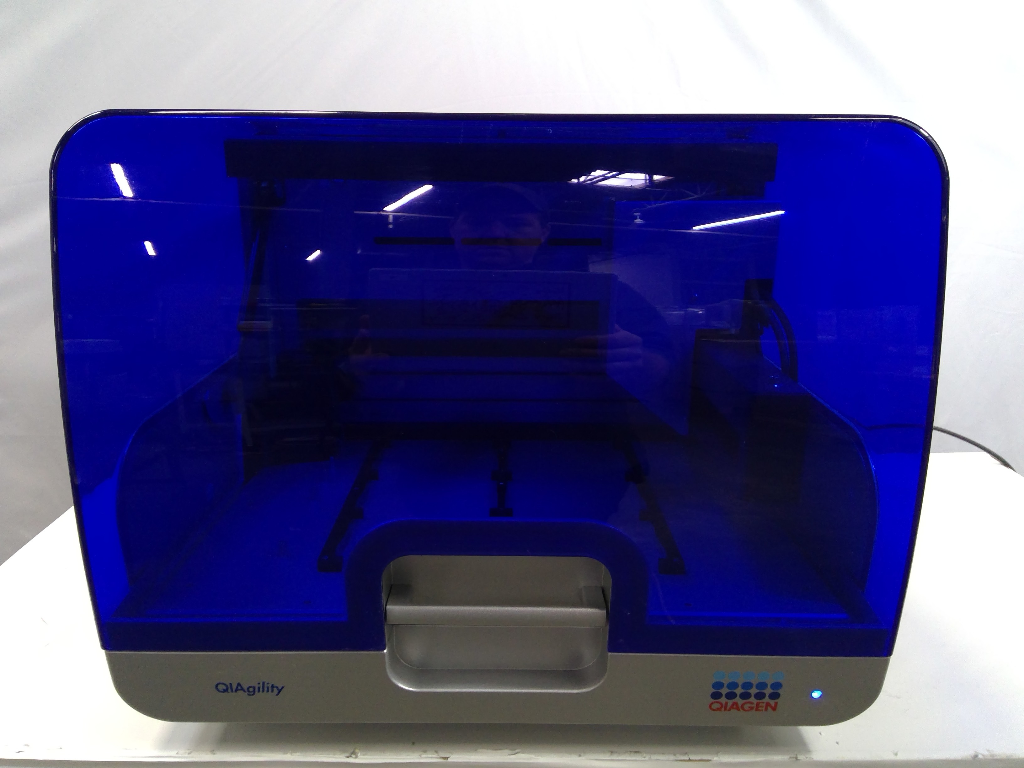 Qiagen QIAgility Benchtop PCR Setup Instrument for Tube and Plate Formats