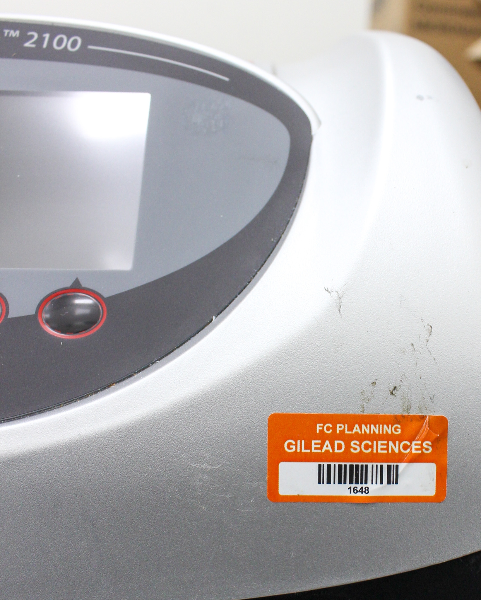 Invitrogen BenchPro 2100 DNA Purification System 2 Preps 100-125mL Capacity