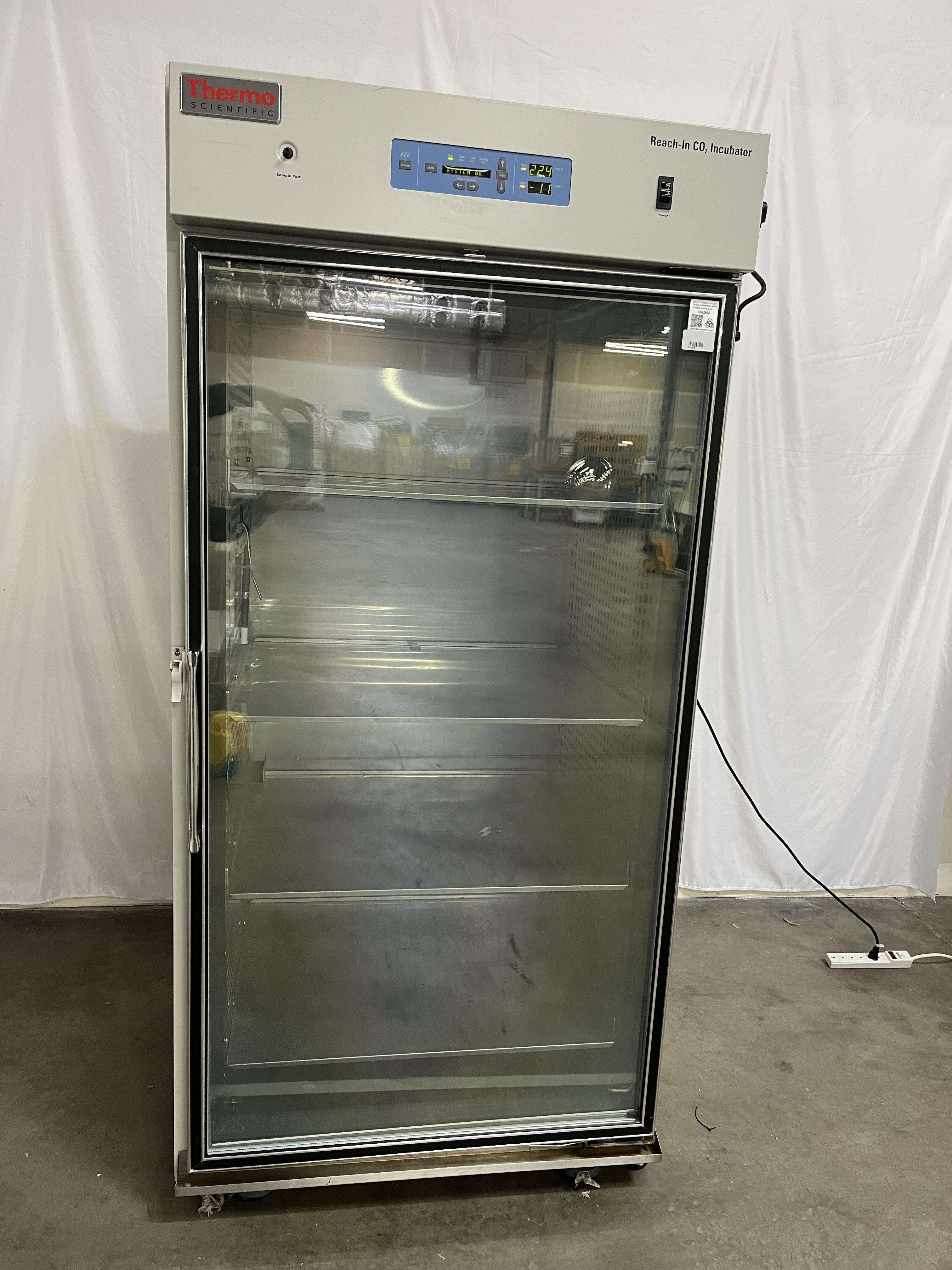 Thermo 3950 CO2 Incubator Large-Capacity 821L for Cell Culture Studies