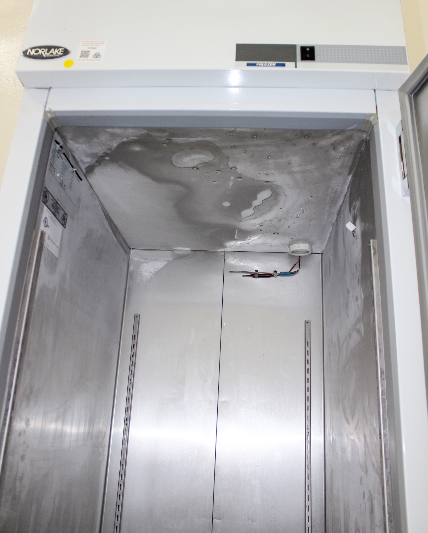 Norlake NSLF241WMW Freezer Scientific 24 cu ft -25C to -10C, Manual Defrost