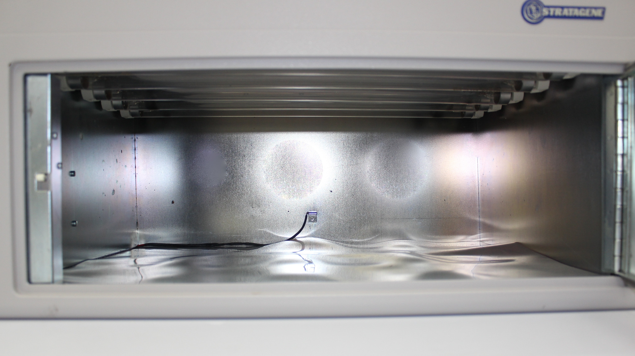 Stratagene UV Stratalinker 2400 Crosslinker 2550s DNA RNA Used