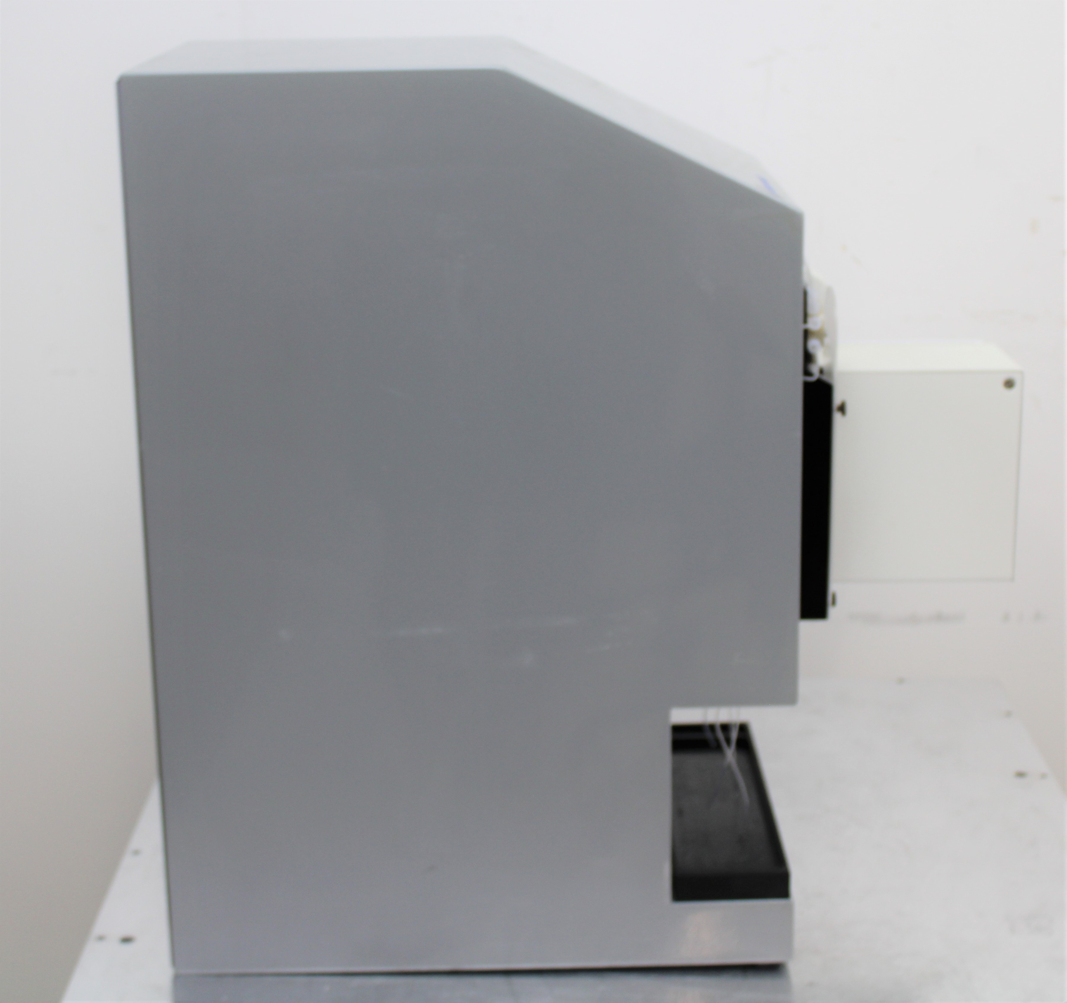 Innovatis MS20C Automated Cell Counter 250V 50Hz/60Hz Turn-Key System