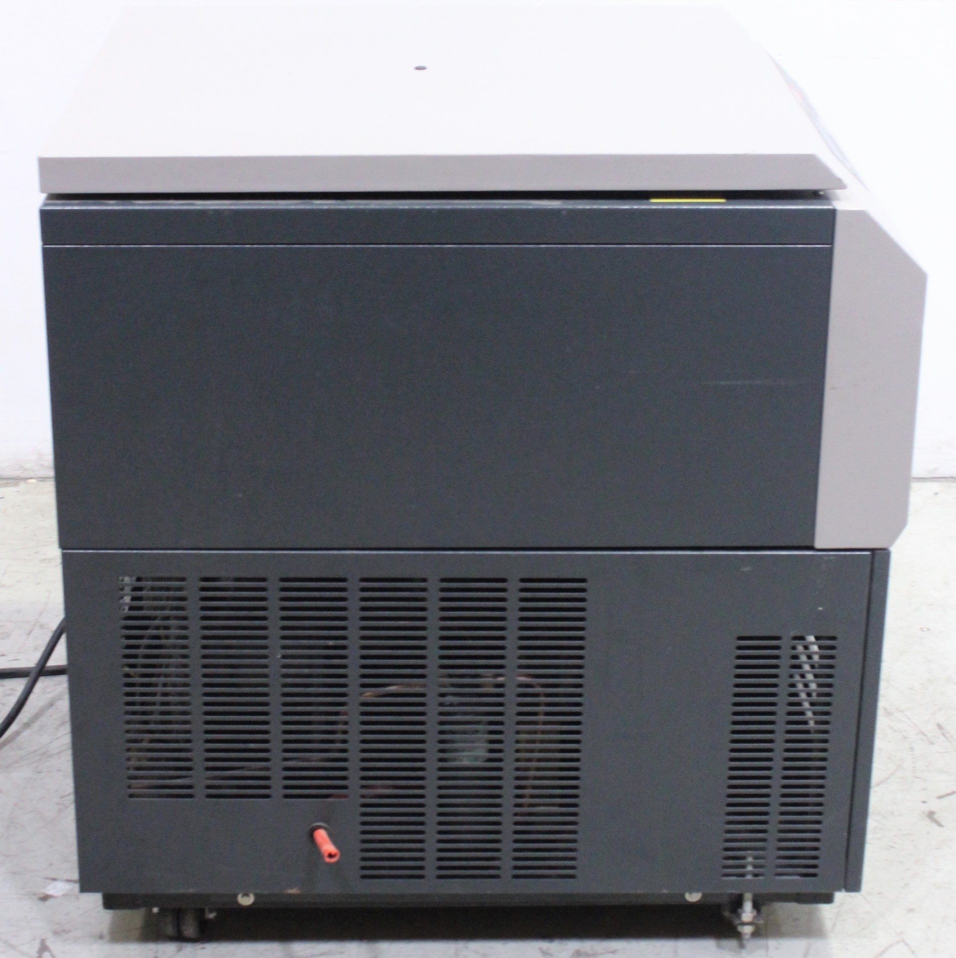 Jouan KR4-22 Refrigerated Centrifuge Floor Model 4900 RPM 230V AS-IS Parts