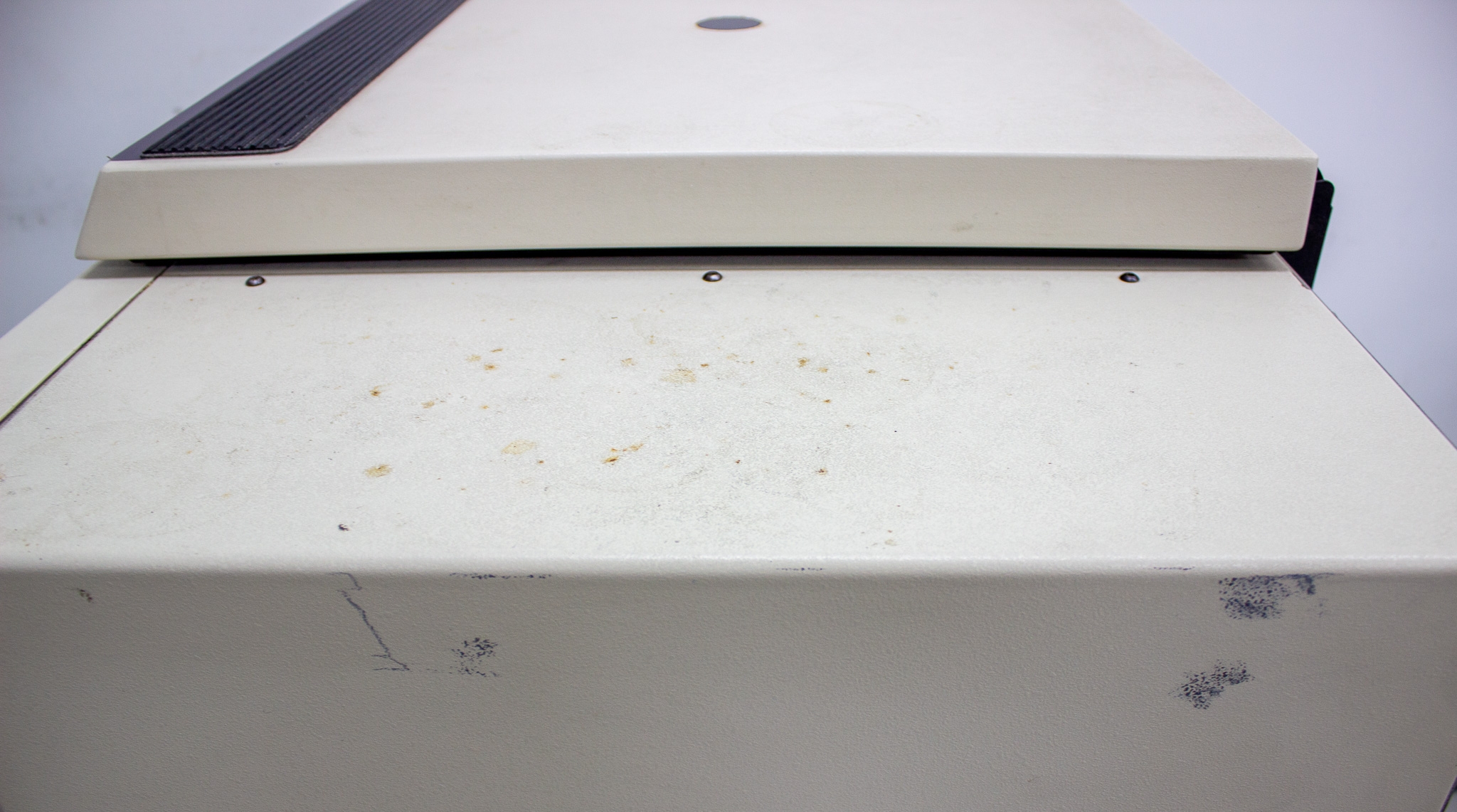 Beckman GS-6R Refrigerated Benchtop Centrifuge 8,000 RPM -10C to +40C