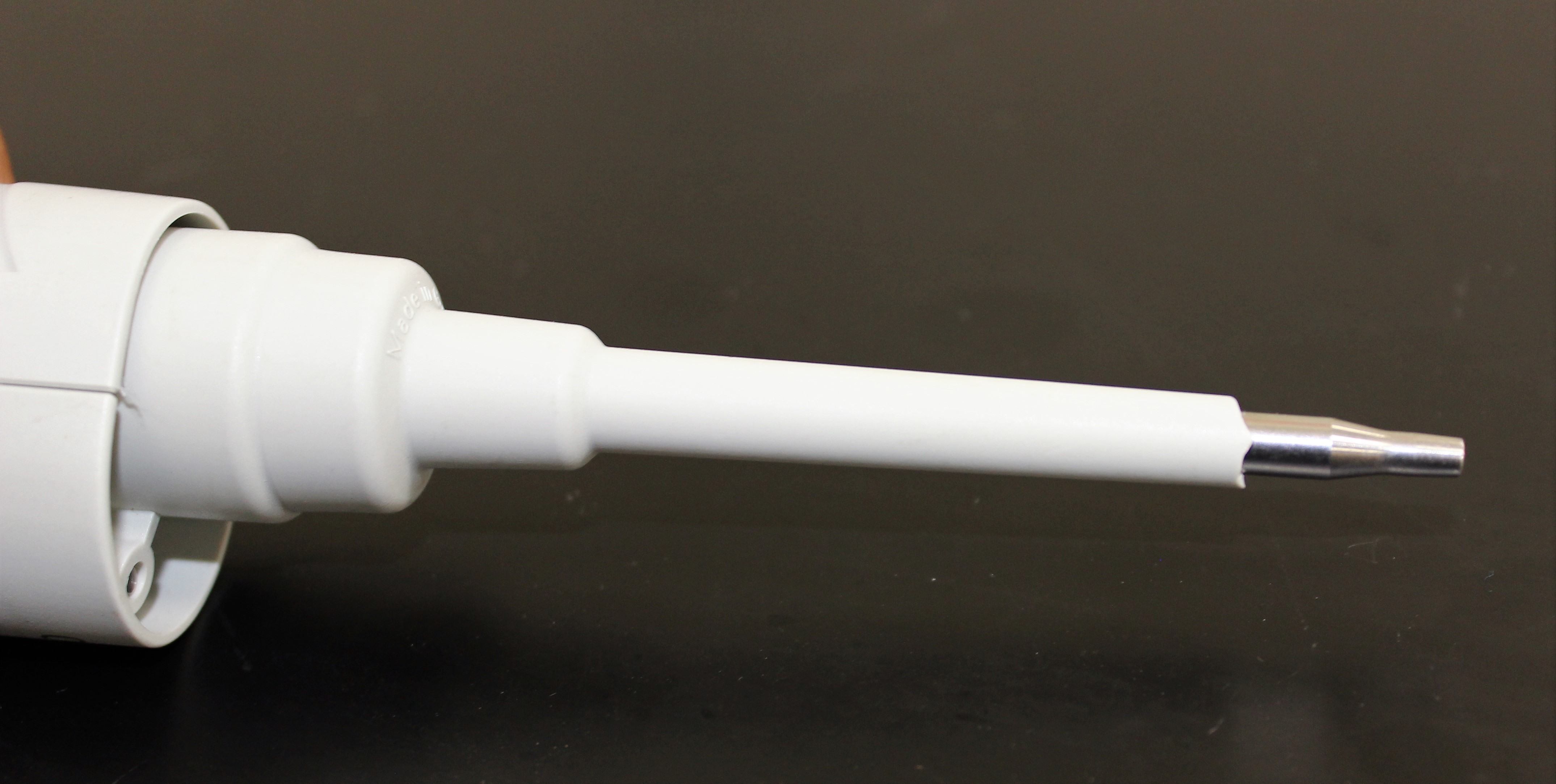 Eppendorf Research Pro Digital Pipette Adjustable 0.5-10ul, Includes Adapter