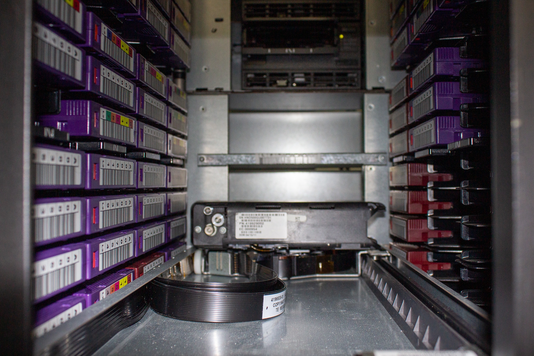 Sun SL500 Tape Library System Modular Cabinet Scalable 460TB Used 120V 220V