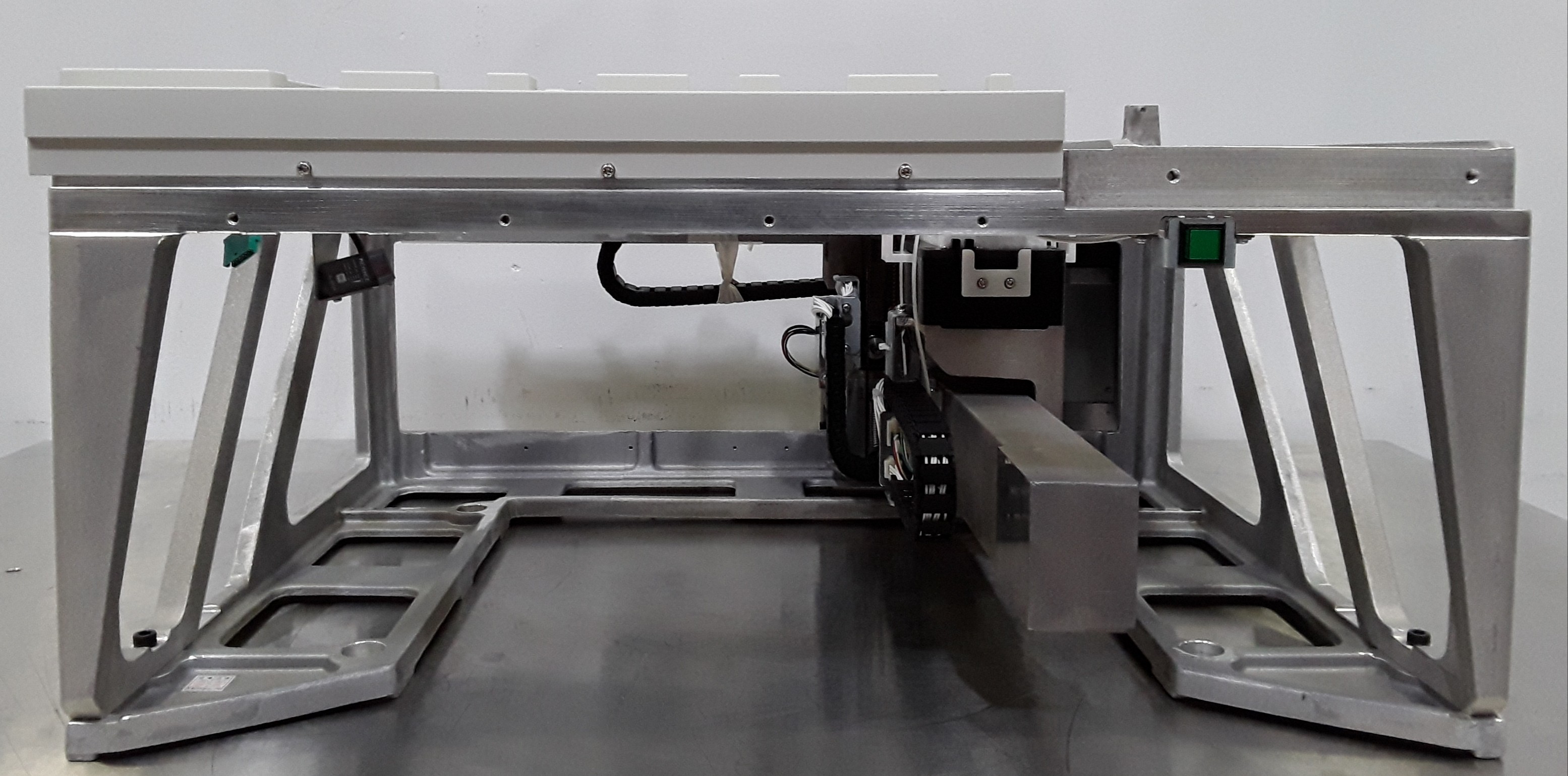 Hitachi 625-0291 Autosampler Assembly for DNA Sequencing - Parts Only