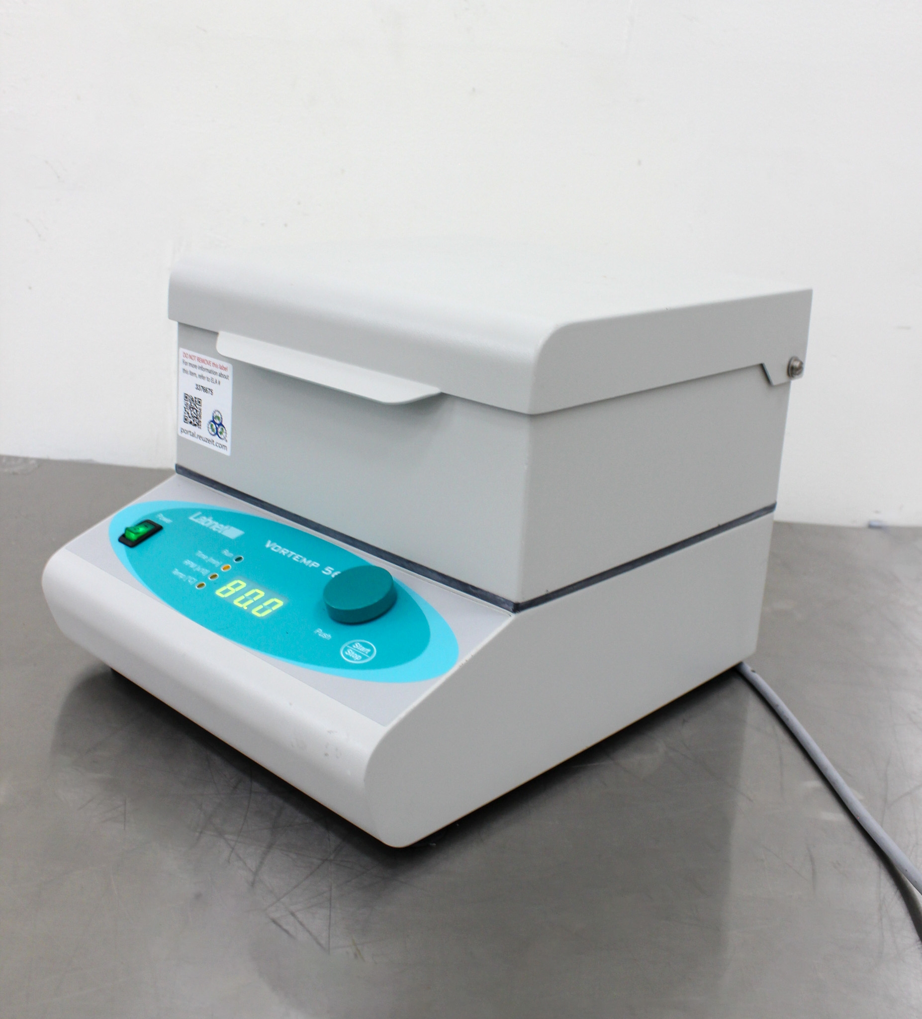 Labnet S2056-A Incubator Shaker Model Temperature Range 5C to 99C New 