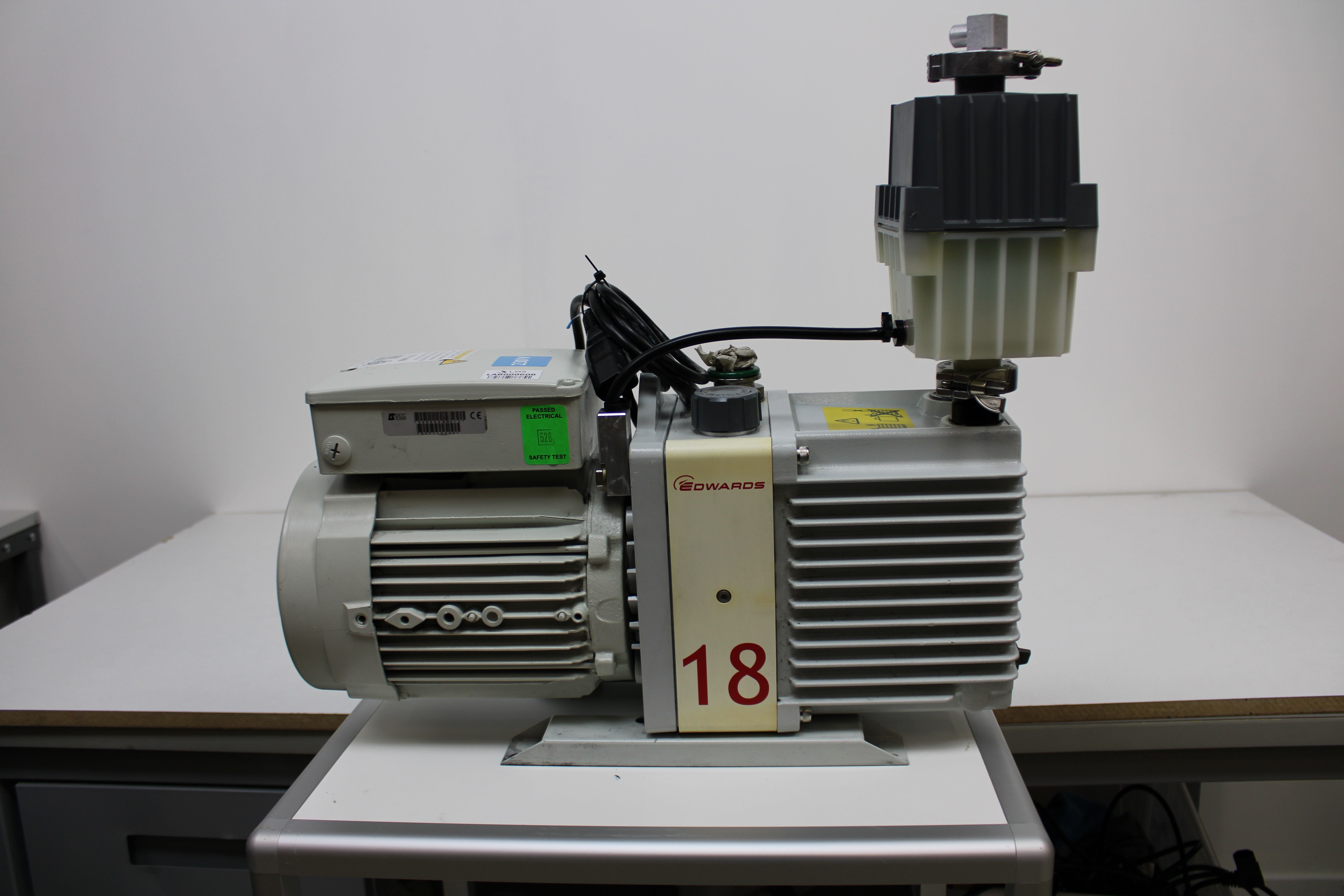 Edwards E1M18 Vacuum Pump VG Used 3x10-2mbar Oil Sealed Helium Handler