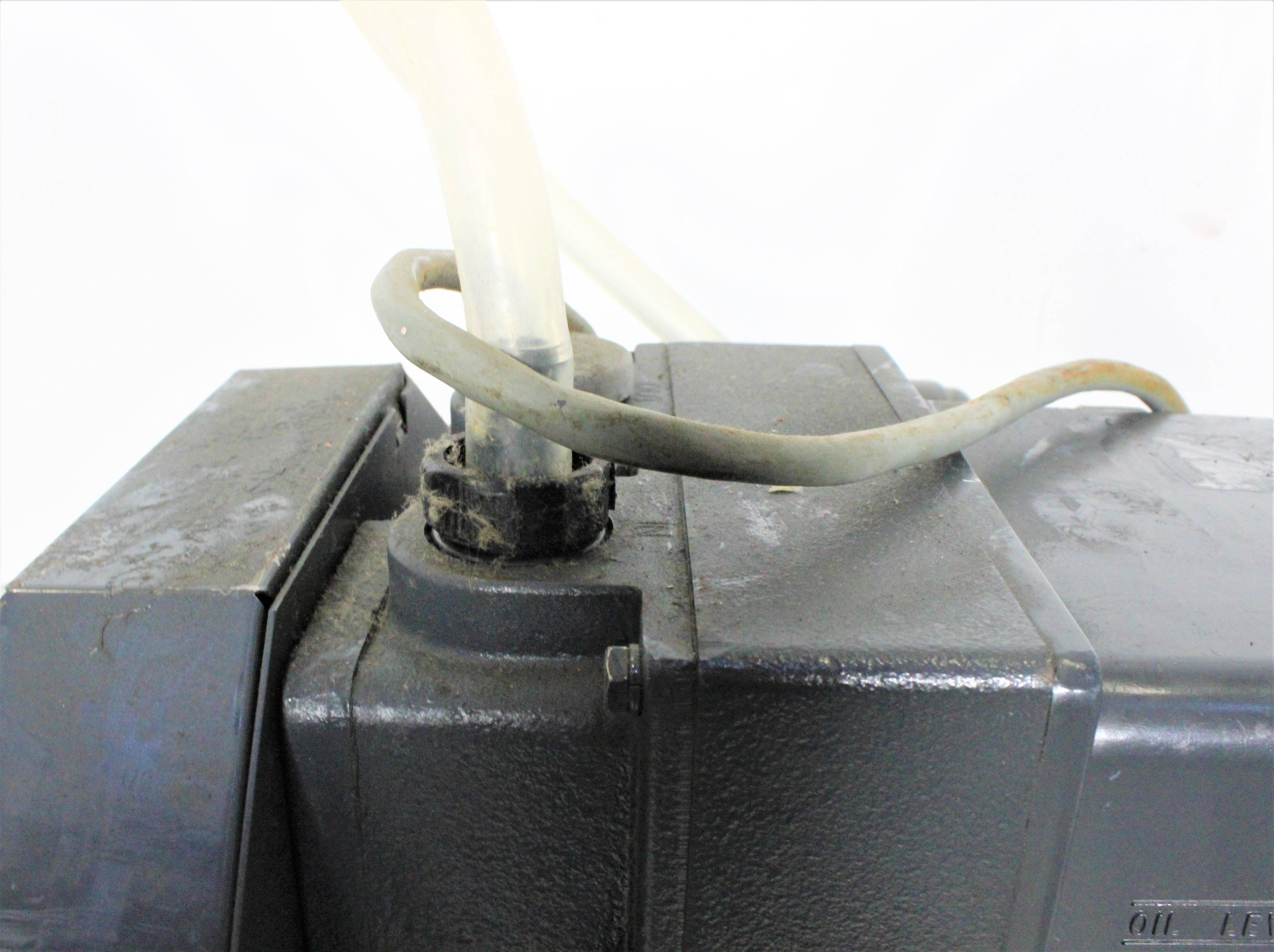 Welch 1376 DuoSeal Vacuum Pump 10.6 cfm 1x10-4 Torr Dual Stage Rotary Vane