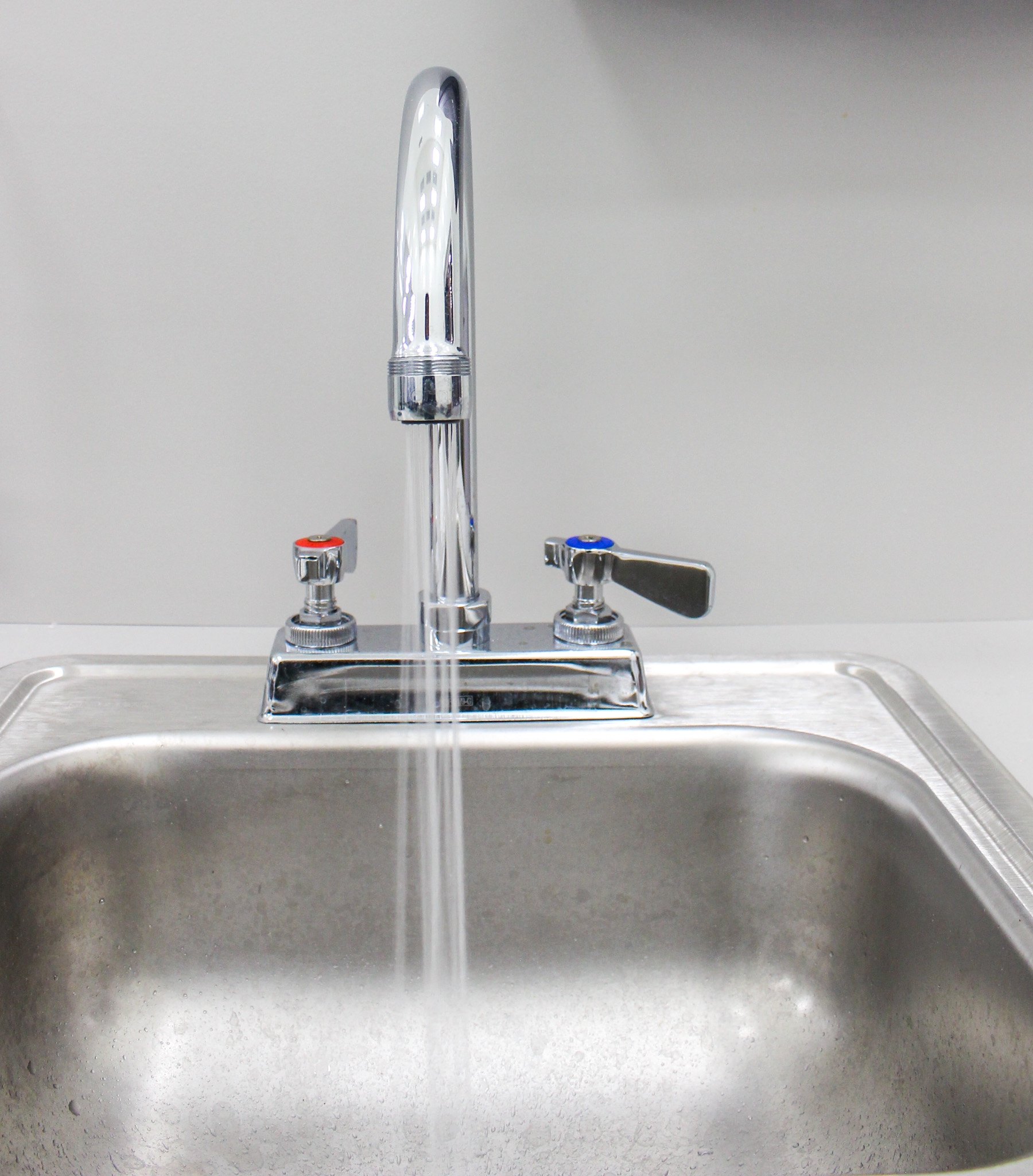 Monsam HWS-009S Facility Portable Sanitizing Sink with Hot/Cold Water 7 gal Waste