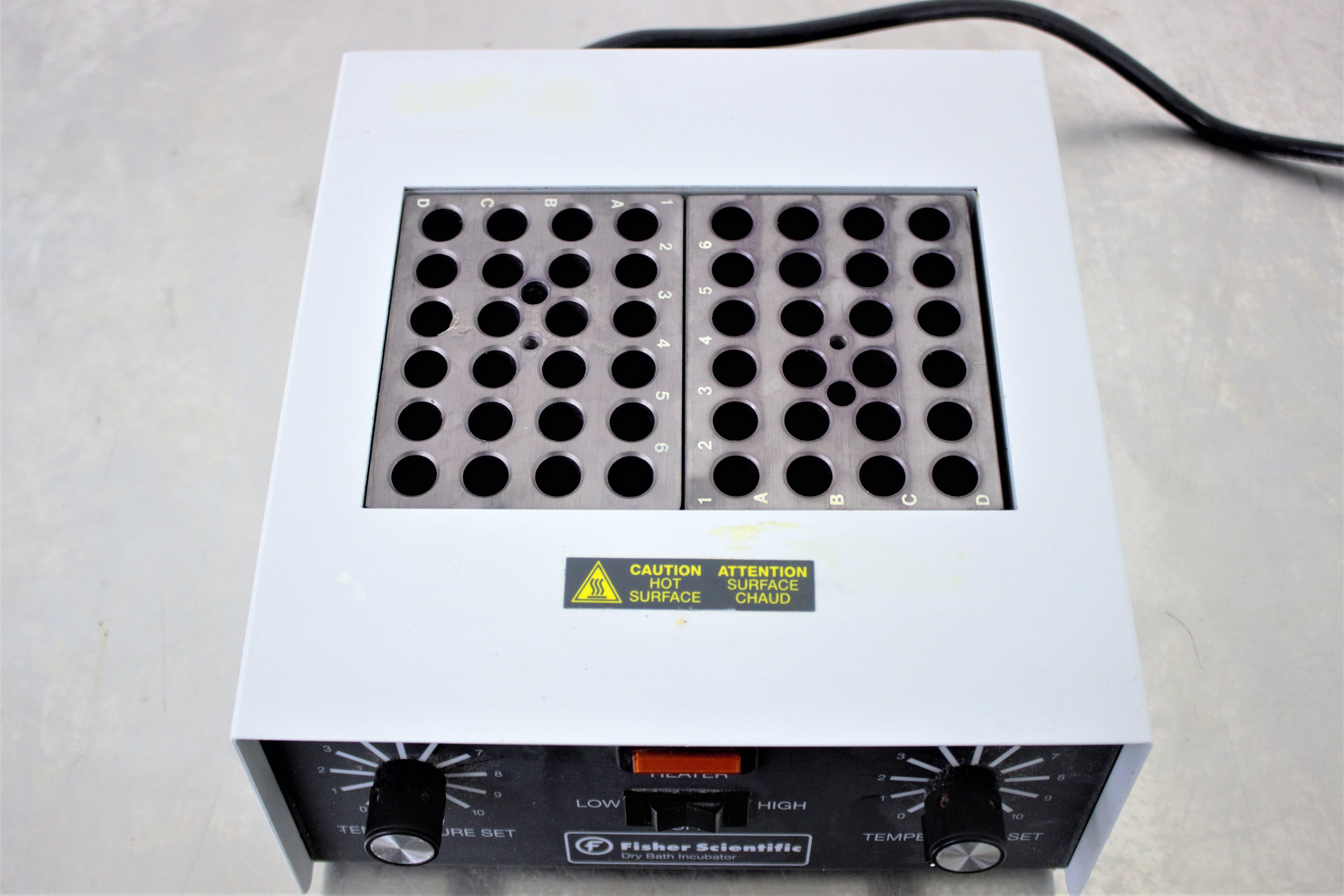 Fisher Scientific Dry Bath Incubator Lab Equipment with Temperature Control